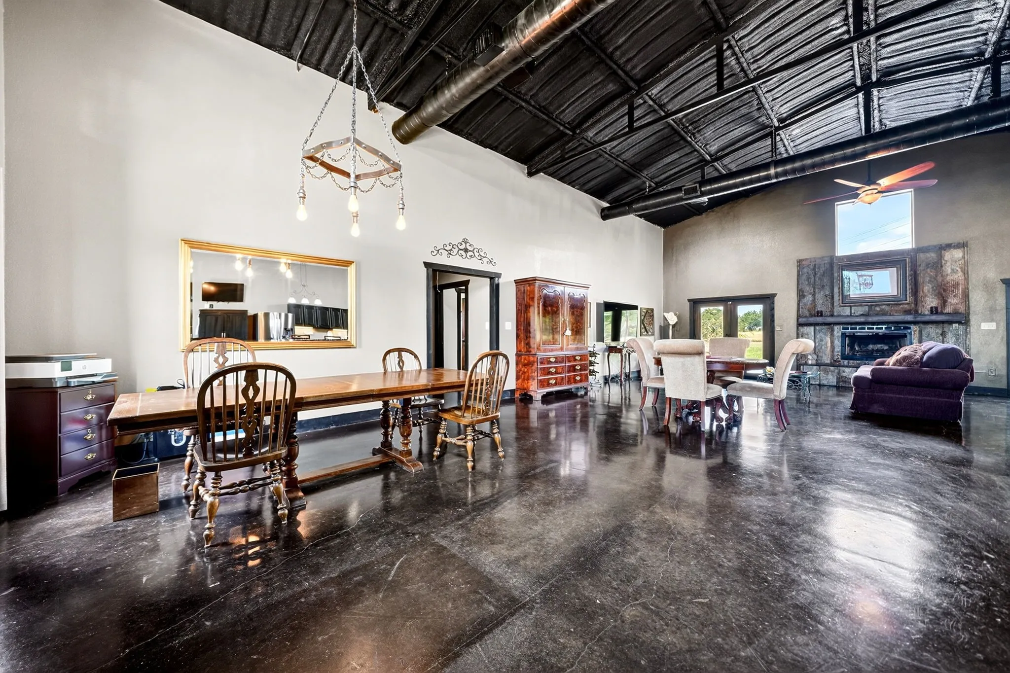 Single Family Residence For Sale in Denton County , 11110 Old Stoney Road, Ponder, Texas 76259, 3 Bedroom, 3 Bathroom, Garage spaces, 2,591 Sqft, built in 2018, Preowned, mls#21249068, Real Estate Agent in Ponder, Homes For Sale in Denton county, Homes For Sale in Ponder, Realtor in Ponder Texas, Real Estate Brokerage Independent Realty Texas, Luminita Cordes Realtor