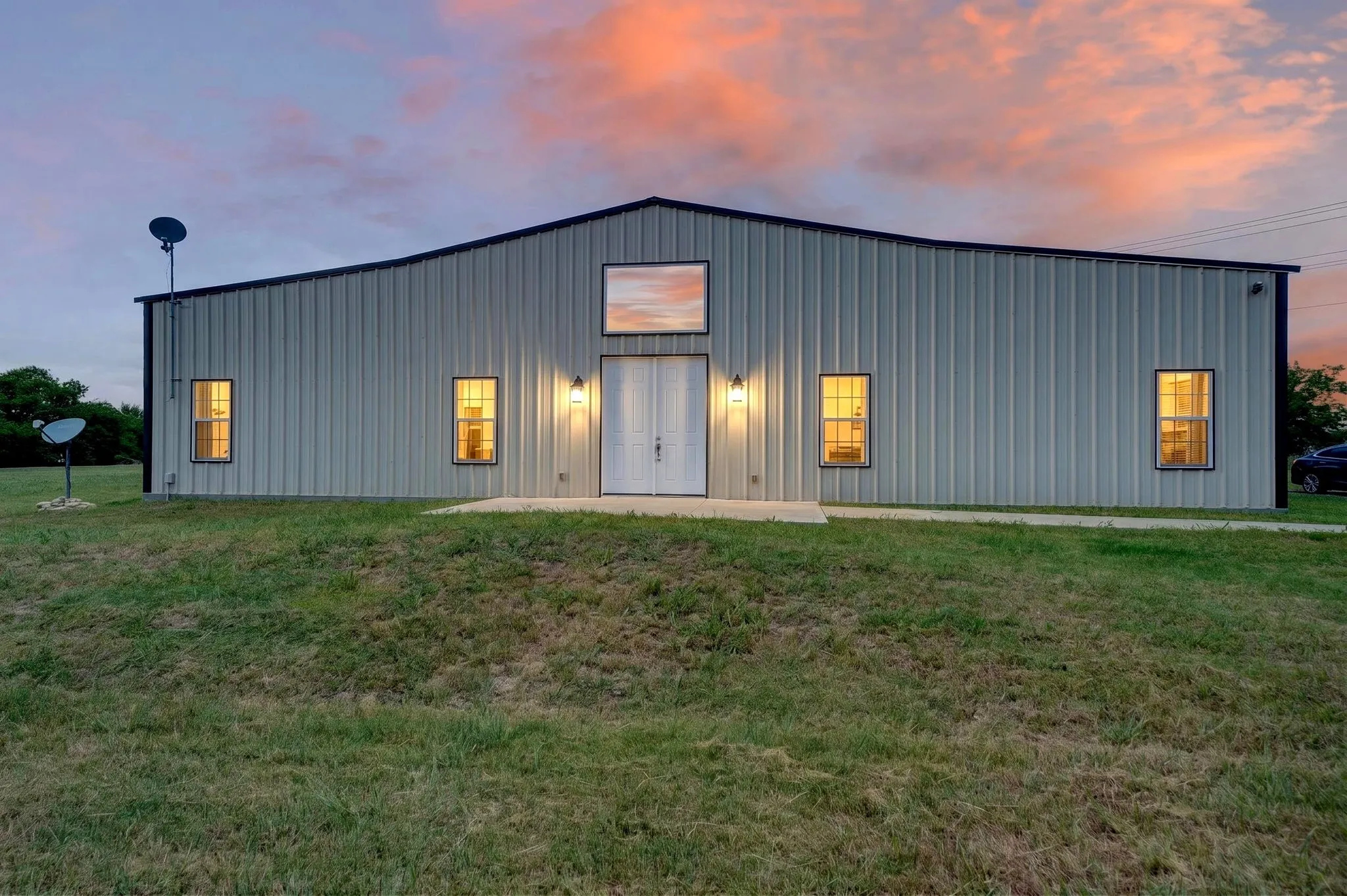 Single Family Residence For Sale in Denton County , 11110 Old Stoney Road, Ponder, Texas 76259, 3 Bedroom, 3 Bathroom, Garage spaces, 2,591 Sqft, built in 2018, Preowned, mls#21249068, Real Estate Agent in Ponder, Homes For Sale in Denton county, Homes For Sale in Ponder, Realtor in Ponder Texas, Real Estate Brokerage Independent Realty Texas, Luminita Cordes Realtor