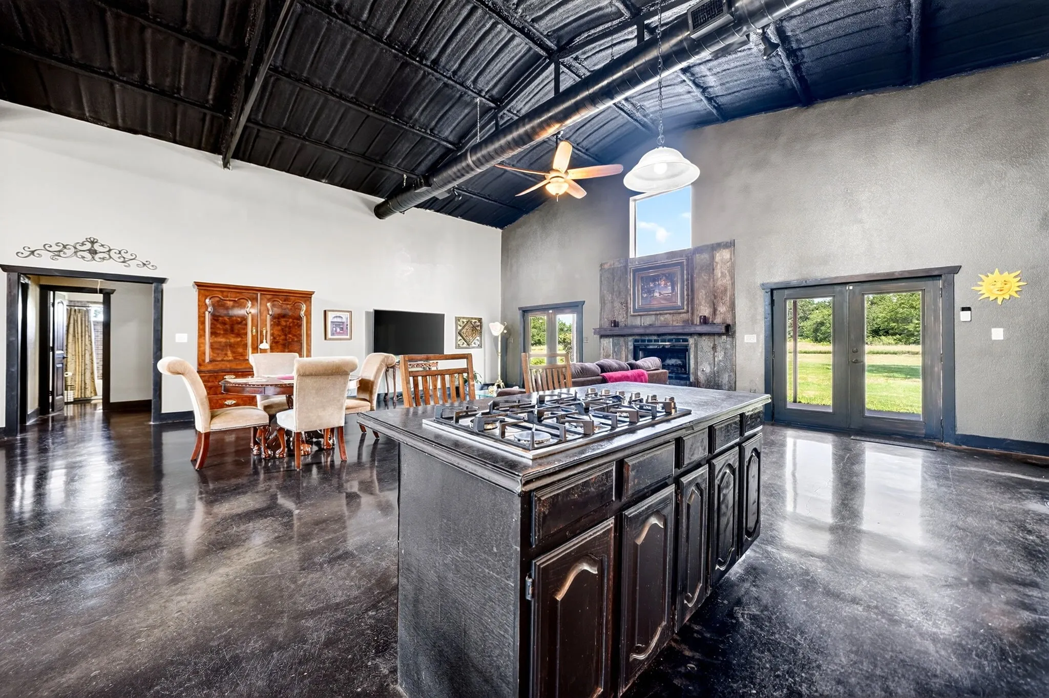 Single Family Residence For Sale in Denton County , 11110 Old Stoney Road, Ponder, Texas 76259, 3 Bedroom, 3 Bathroom, Garage spaces, 2,591 Sqft, built in 2018, Preowned, mls#21249068, Real Estate Agent in Ponder, Homes For Sale in Denton county, Homes For Sale in Ponder, Realtor in Ponder Texas, Real Estate Brokerage Independent Realty Texas, Luminita Cordes Realtor
