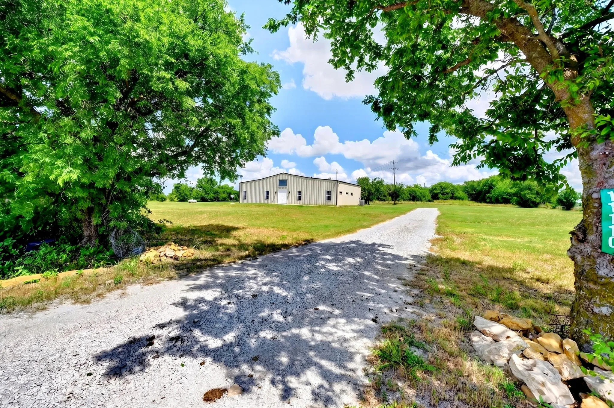 Single Family Residence For Sale in Denton County , 11110 Old Stoney Road, Ponder, Texas 76259, 3 Bedroom, 3 Bathroom, Garage spaces, 2,591 Sqft, built in 2018, Preowned, mls#21249068, Real Estate Agent in Ponder, Homes For Sale in Denton county, Homes For Sale in Ponder, Realtor in Ponder Texas, Real Estate Brokerage Independent Realty Texas, Luminita Cordes Realtor