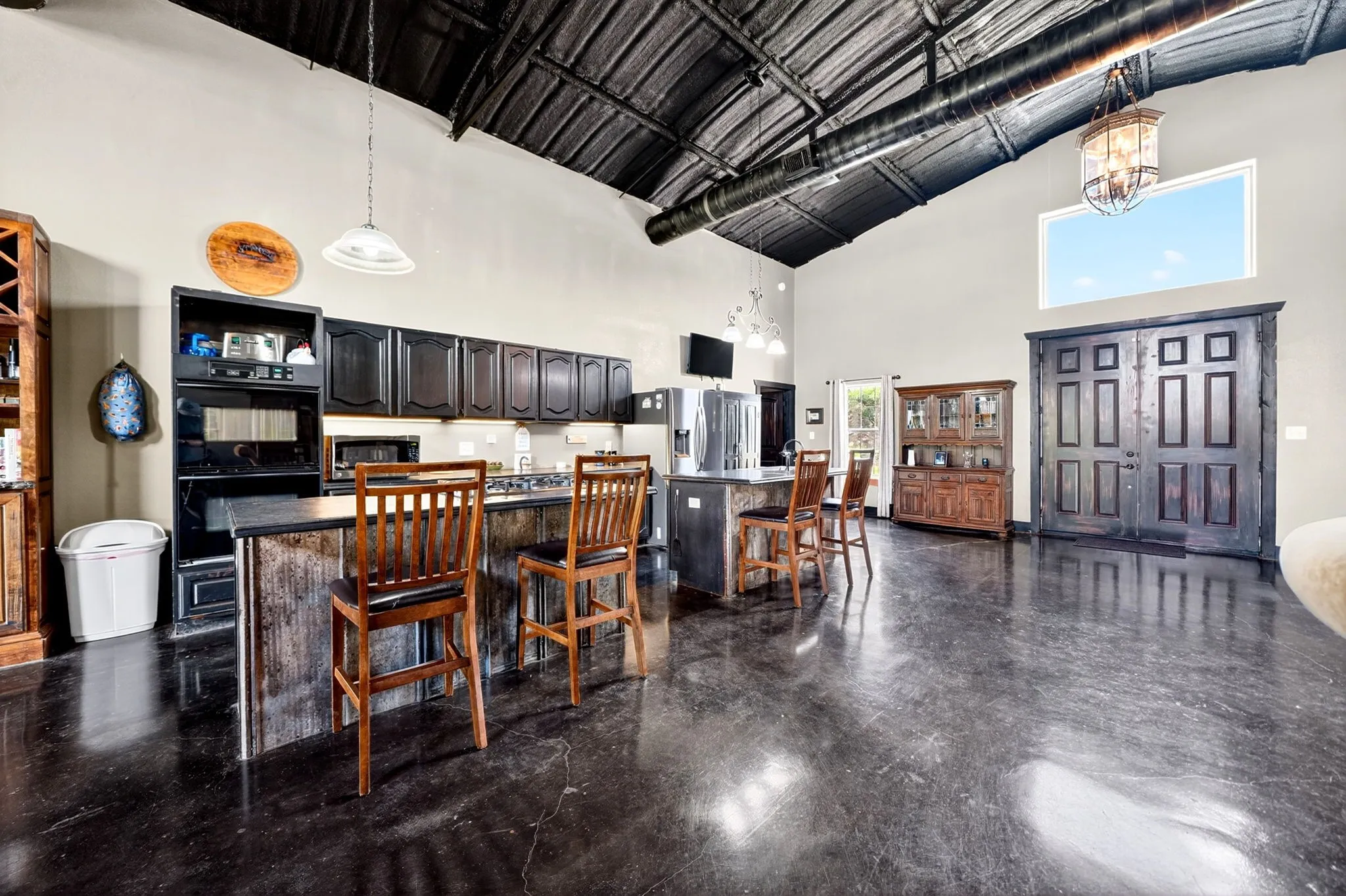 Single Family Residence For Sale in Denton County , 11110 Old Stoney Road, Ponder, Texas 76259, 3 Bedroom, 3 Bathroom, Garage spaces, 2,591 Sqft, built in 2018, Preowned, mls#21249068, Real Estate Agent in Ponder, Homes For Sale in Denton county, Homes For Sale in Ponder, Realtor in Ponder Texas, Real Estate Brokerage Independent Realty Texas, Luminita Cordes Realtor