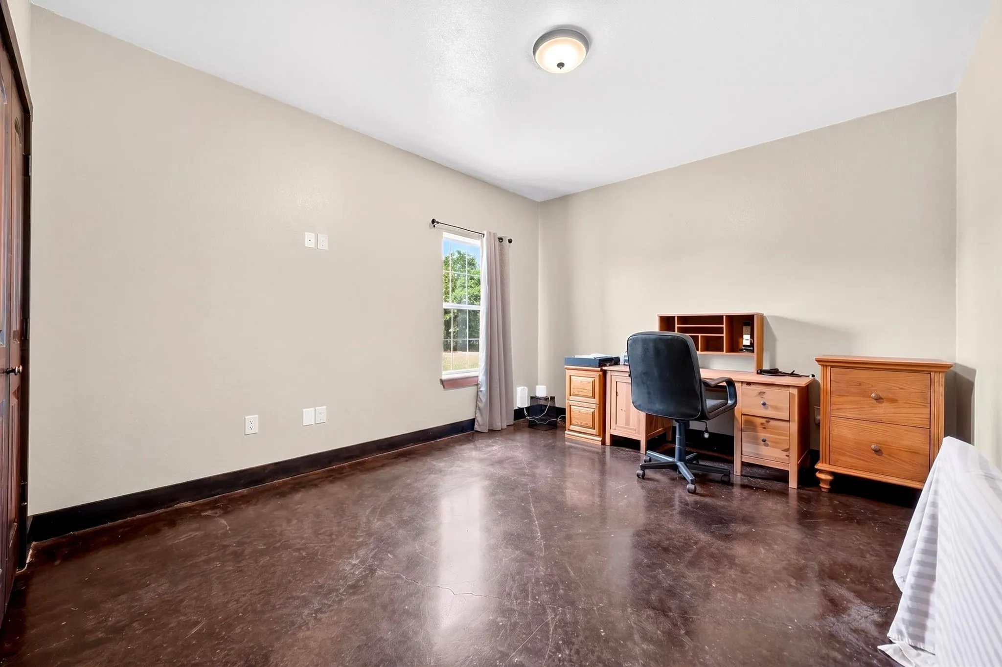 Single Family Residence For Sale in Denton County , 11110 Old Stoney Road, Ponder, Texas 76259, 3 Bedroom, 3 Bathroom, Garage spaces, 2,591 Sqft, built in 2018, Preowned, mls#21249068, Real Estate Agent in Ponder, Homes For Sale in Denton county, Homes For Sale in Ponder, Realtor in Ponder Texas, Real Estate Brokerage Independent Realty Texas, Luminita Cordes Realtor