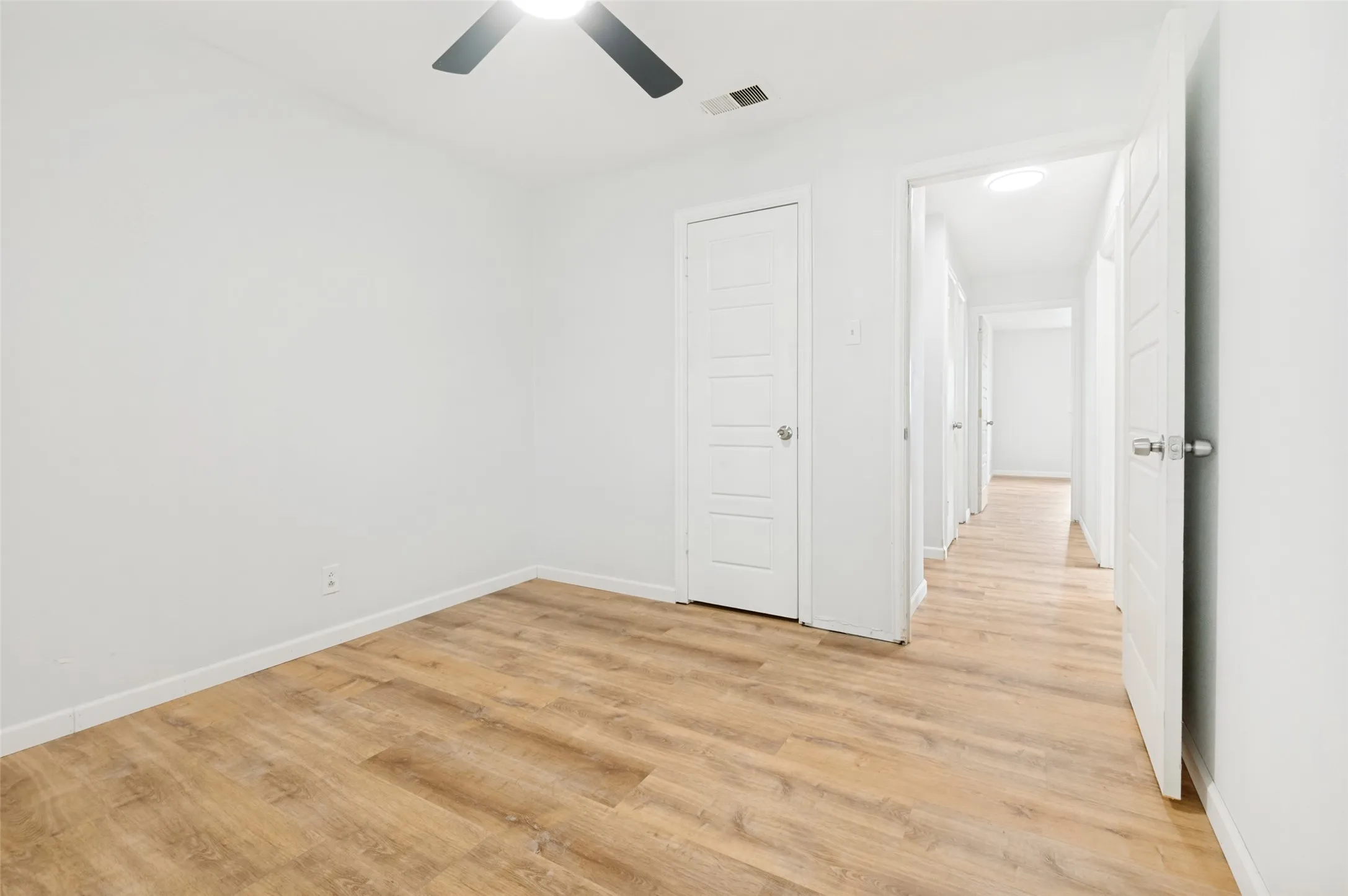 Single Family Residence For Sale in Dallas County , 2654 Arlington Lane, Lancaster, Texas 75134, 4 Bedroom, 2 Bathroom, 2 Garage spaces, 1,467 Sqft, built in 1971, Preowned, mls#21248550, Real Estate Agent in Lancaster, Homes For Sale in Dallas county, Homes For Sale in Lancaster, Realtor in Lancaster Texas, Real Estate Brokerage Independent Realty Texas, Luminita Cordes Realtor