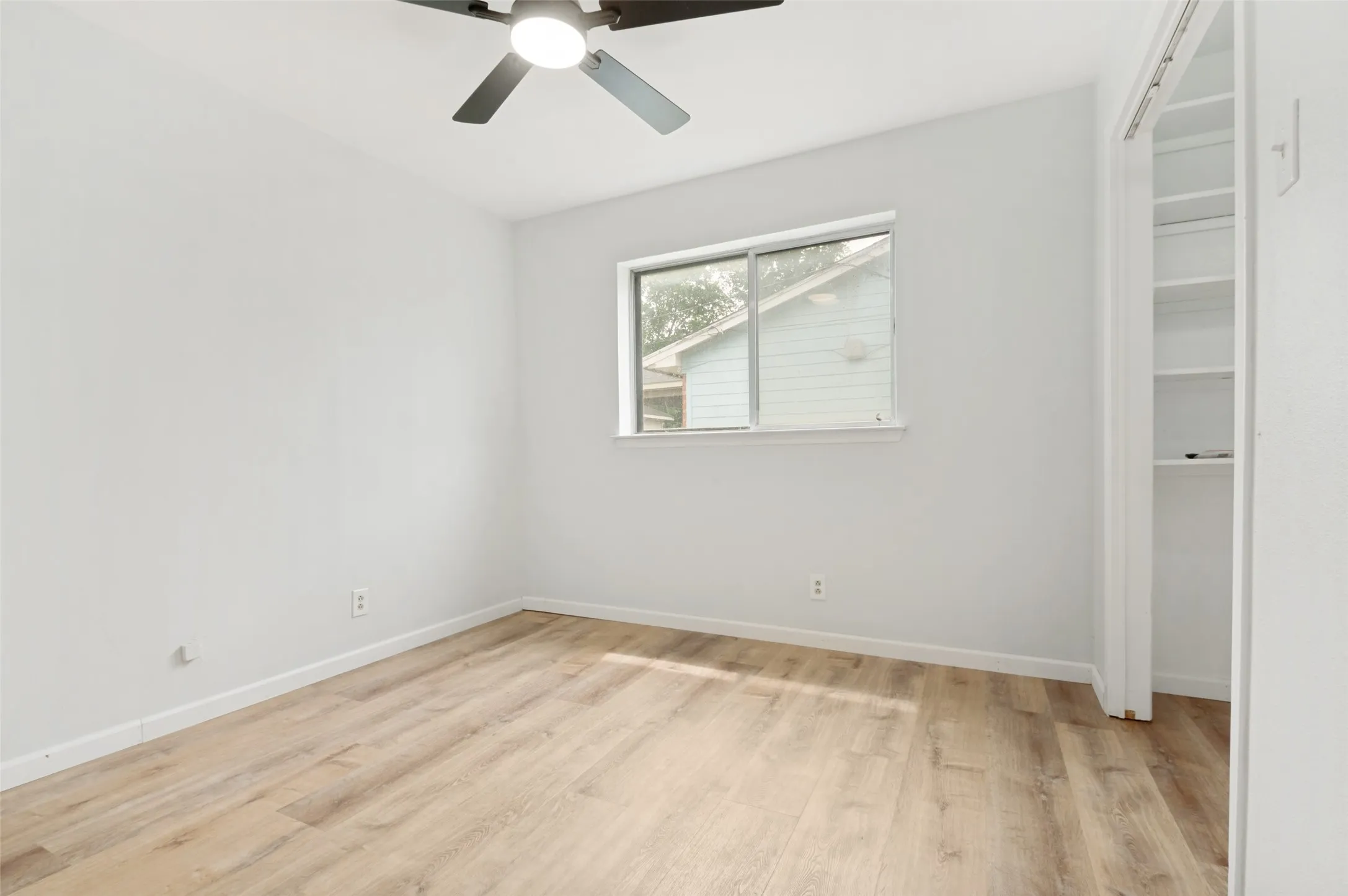 Single Family Residence For Sale in Dallas County , 2654 Arlington Lane, Lancaster, Texas 75134, 4 Bedroom, 2 Bathroom, 2 Garage spaces, 1,467 Sqft, built in 1971, Preowned, mls#21248550, Real Estate Agent in Lancaster, Homes For Sale in Dallas county, Homes For Sale in Lancaster, Realtor in Lancaster Texas, Real Estate Brokerage Independent Realty Texas, Luminita Cordes Realtor