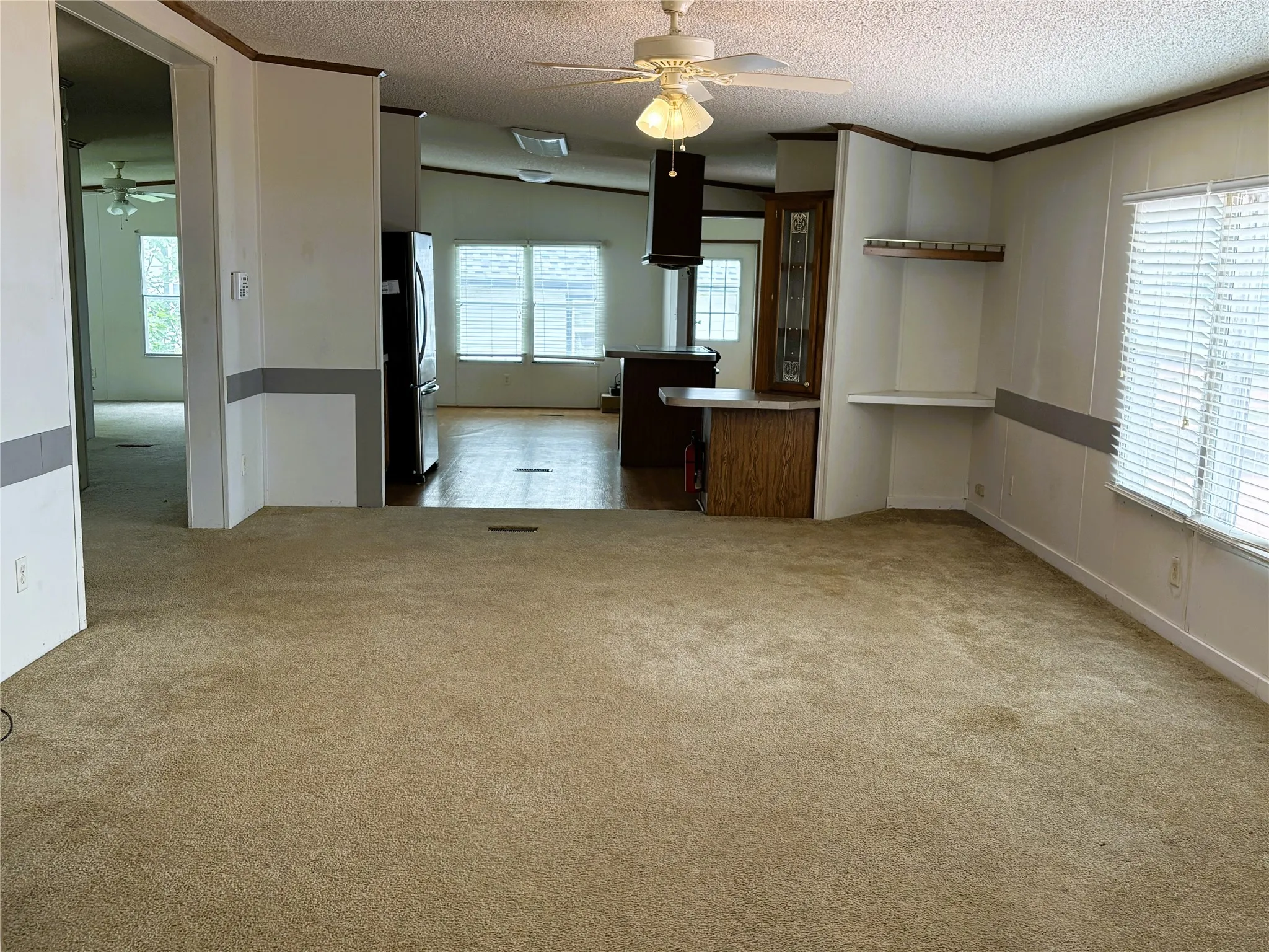 Manufactured Home For Sale in Henderson County , 204 Causeway Cove, Seven Points, Texas 75143, 3 Bedroom, 2 Bathroom, 2 Garage spaces, 2,112 Sqft, built in 1999, Preowned, mls#21249564, Real Estate Agent in Seven Points, Homes For Sale in Henderson county, Homes For Sale in Seven Points, Realtor in Seven Points Texas, Real Estate Brokerage Independent Realty Texas, Luminita Cordes Realtor
