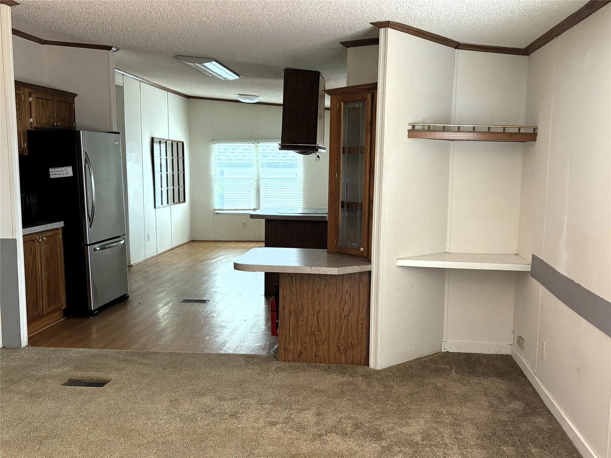 Manufactured Home For Sale in Henderson County , 204 Causeway Cove, Seven Points, Texas 75143, 3 Bedroom, 2 Bathroom, 2 Garage spaces, 2,112 Sqft, built in 1999, Preowned, mls#21249564, Real Estate Agent in Seven Points, Homes For Sale in Henderson county, Homes For Sale in Seven Points, Realtor in Seven Points Texas, Real Estate Brokerage Independent Realty Texas, Luminita Cordes Realtor