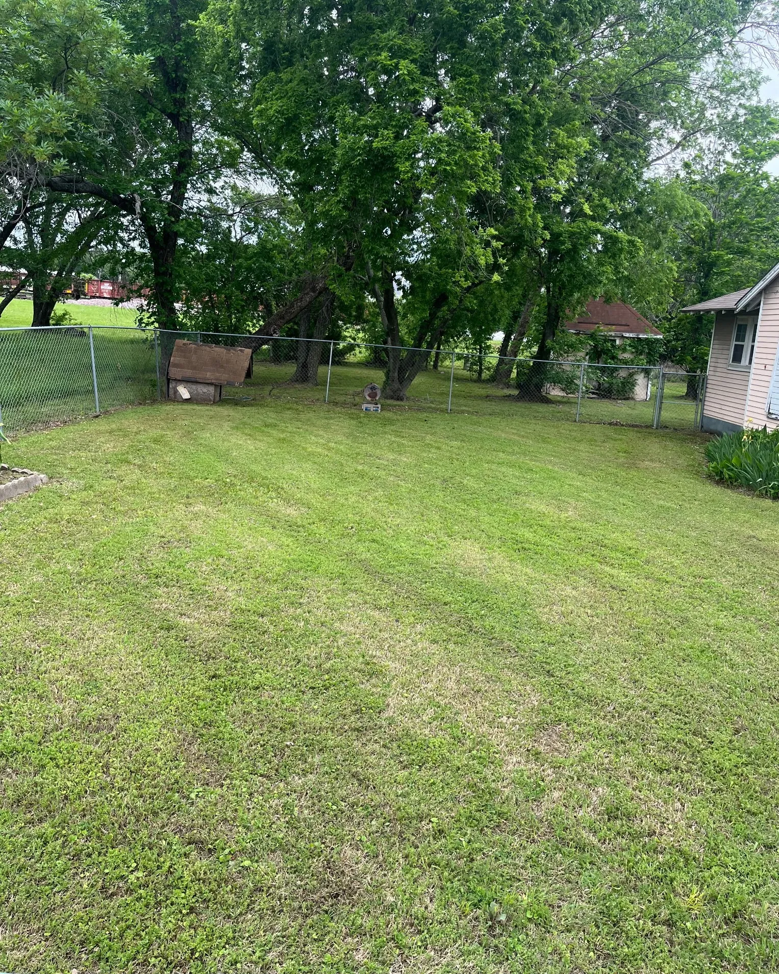 Single Family Residence For Sale in Kaufman County , 403 E Broad Street, Forney, Texas 75126, 2 Bedrooms, 2 Bathrooms, Garage spaces, 1,160 Sqft, built in 1940, Preowned, Price $290,000, mls#21240746, Real Estate Agent in Forney, Homes For Sale in Kaufman county, Homes For Sale in Forney, Realtor in Forney Texas, Real Estate Brokerage Independent Realty Texas, Luminita Cordes Realtor