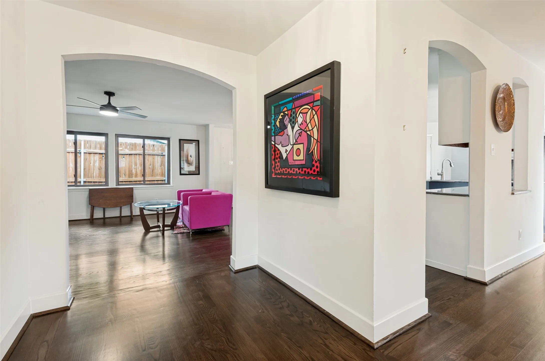 Single Family Residence For Sale in Dallas County , 3581 Woodleigh Drive, Dallas, Texas 75229, 5 Bedroom, 3 Bathroom, Garage spaces, 2,733 Sqft, built in 1955, Preowned, mls#21245971, Real Estate Agent in Dallas, Homes For Sale in Dallas county, Homes For Sale in Dallas, Realtor in Dallas Texas, Real Estate Brokerage Independent Realty Texas, Luminita Cordes Realtor