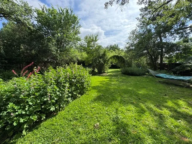 Single Family Residence For Sale in Tarrant County , 3628 Manderly Place, Fort Worth, Texas 76109, 3 Bedroom, 3 Bathroom, 2 Garage spaces, 1,890 Sqft, built in 1950, mls#21249749, Real Estate Agent in Fort Worth, Homes For Sale in Tarrant county, Homes For Sale in Fort Worth, Realtor in Fort Worth Texas, Real Estate Brokerage Independent Realty Texas, Luminita Cordes Realtor