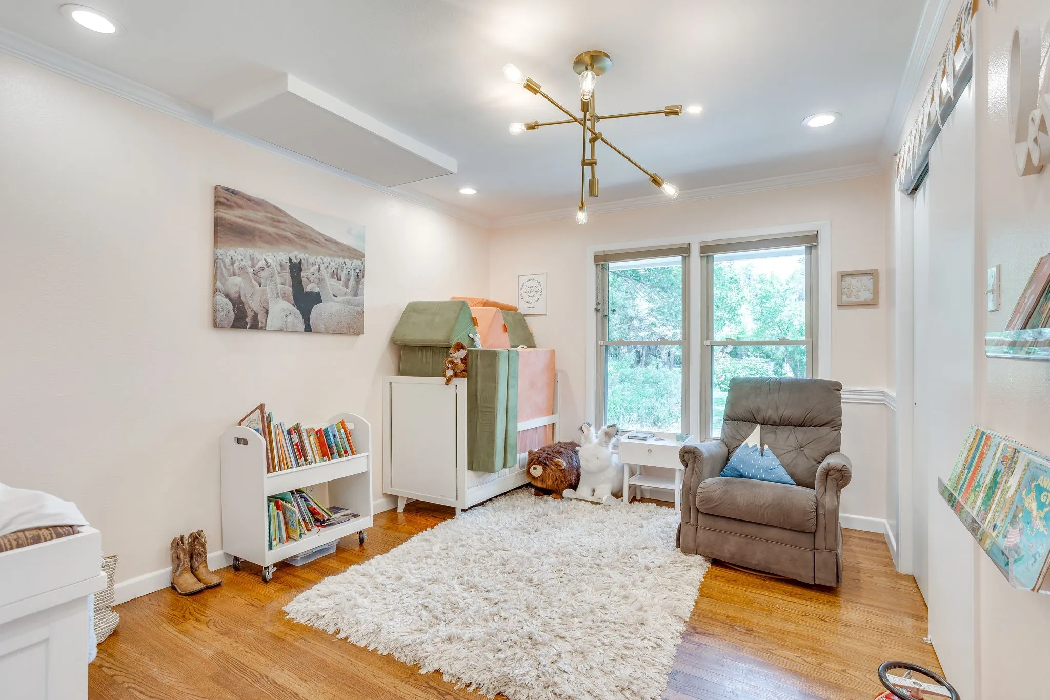 Single Family Residence For Sale in Tarrant County , 3628 Manderly Place, Fort Worth, Texas 76109, 3 Bedroom, 3 Bathroom, 2 Garage spaces, 1,890 Sqft, built in 1950, mls#21249749, Real Estate Agent in Fort Worth, Homes For Sale in Tarrant county, Homes For Sale in Fort Worth, Realtor in Fort Worth Texas, Real Estate Brokerage Independent Realty Texas, Luminita Cordes Realtor
