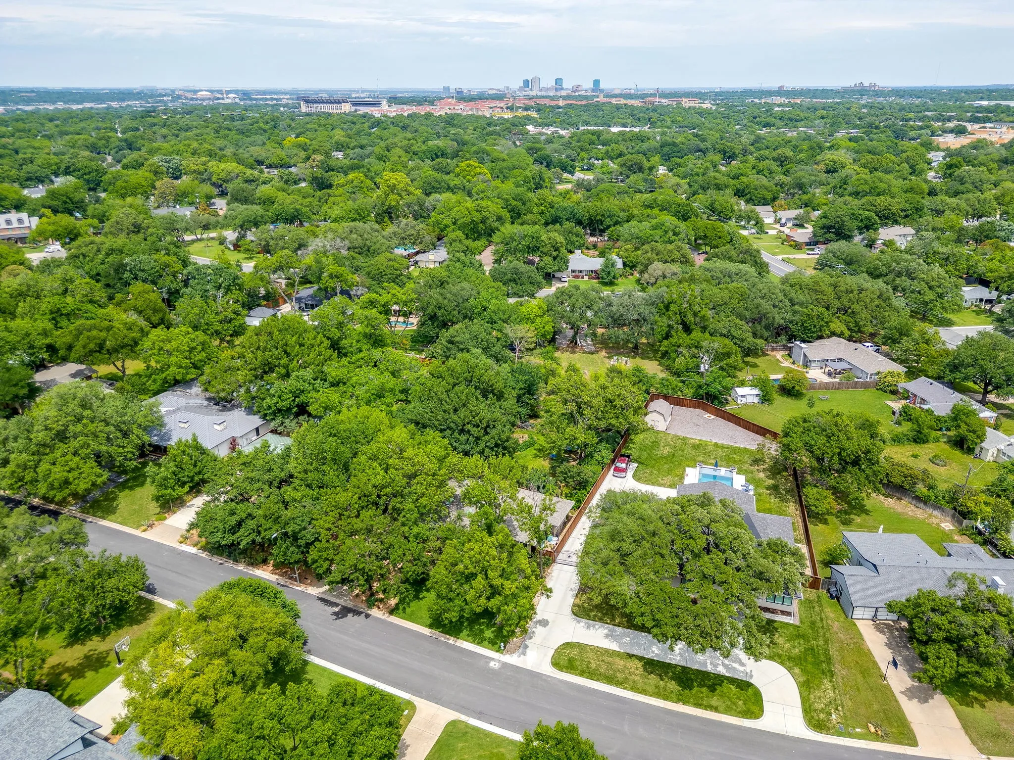 Single Family Residence For Sale in Tarrant County , 3628 Manderly Place, Fort Worth, Texas 76109, 3 Bedroom, 3 Bathroom, 2 Garage spaces, 1,890 Sqft, built in 1950, mls#21249749, Real Estate Agent in Fort Worth, Homes For Sale in Tarrant county, Homes For Sale in Fort Worth, Realtor in Fort Worth Texas, Real Estate Brokerage Independent Realty Texas, Luminita Cordes Realtor