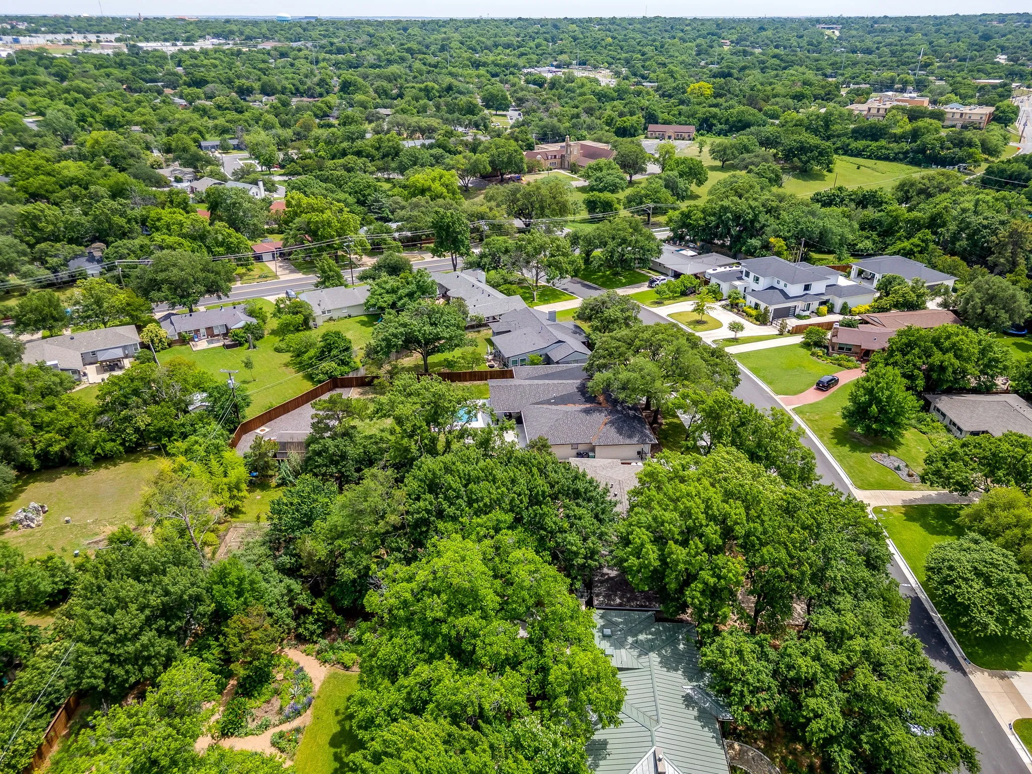 Single Family Residence For Sale in Tarrant County , 3628 Manderly Place, Fort Worth, Texas 76109, 3 Bedroom, 3 Bathroom, 2 Garage spaces, 1,890 Sqft, built in 1950, mls#21249749, Real Estate Agent in Fort Worth, Homes For Sale in Tarrant county, Homes For Sale in Fort Worth, Realtor in Fort Worth Texas, Real Estate Brokerage Independent Realty Texas, Luminita Cordes Realtor