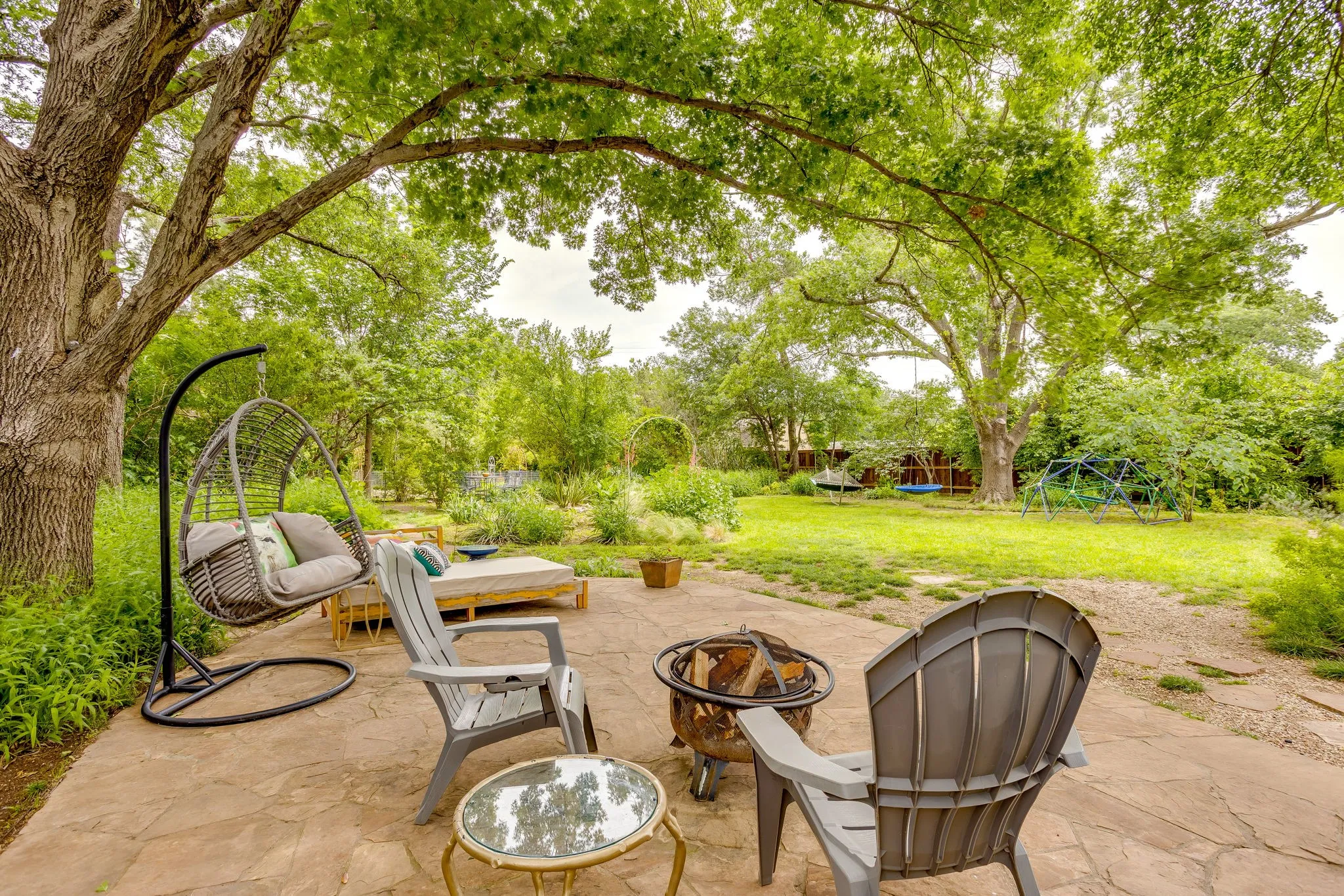 Single Family Residence For Sale in Tarrant County , 3628 Manderly Place, Fort Worth, Texas 76109, 3 Bedroom, 3 Bathroom, 2 Garage spaces, 1,890 Sqft, built in 1950, mls#21249749, Real Estate Agent in Fort Worth, Homes For Sale in Tarrant county, Homes For Sale in Fort Worth, Realtor in Fort Worth Texas, Real Estate Brokerage Independent Realty Texas, Luminita Cordes Realtor