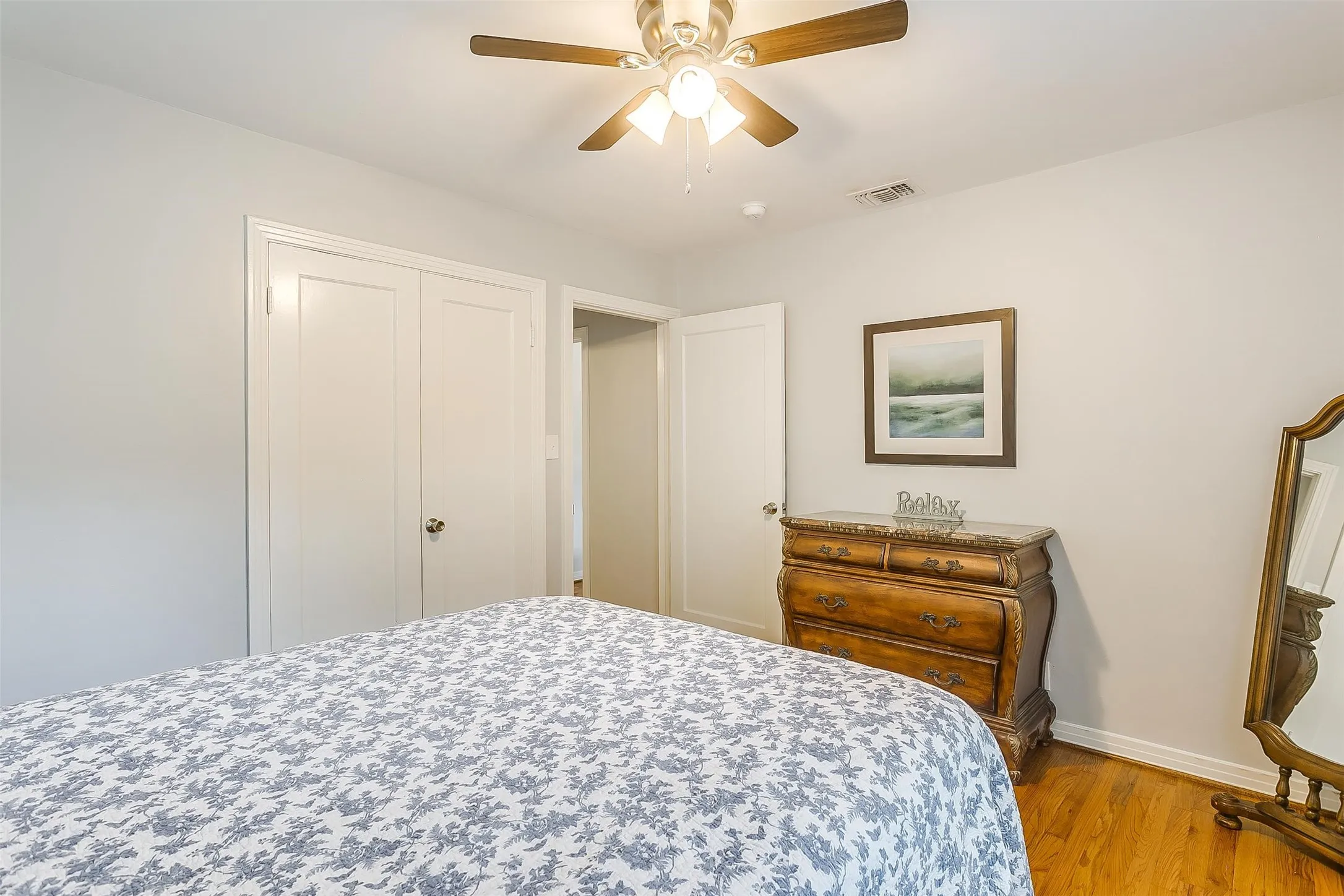 Single Family Residence For Rent in Tarrant County , 4704 Collinwood Avenue, Fort Worth, Texas 76107, 2 Bedroom, 1 Bathroom, 1 Garage spaces, 900 Sqft, built in 1948, Preowned, mls#21245473, Real Estate Agent in Fort Worth, Homes For Rent in Tarrant county, Homes For Rent in Fort Worth, Realtor in Fort Worth Texas, Real Estate Brokerage Independent Realty Texas, Luminita Cordes Realtor