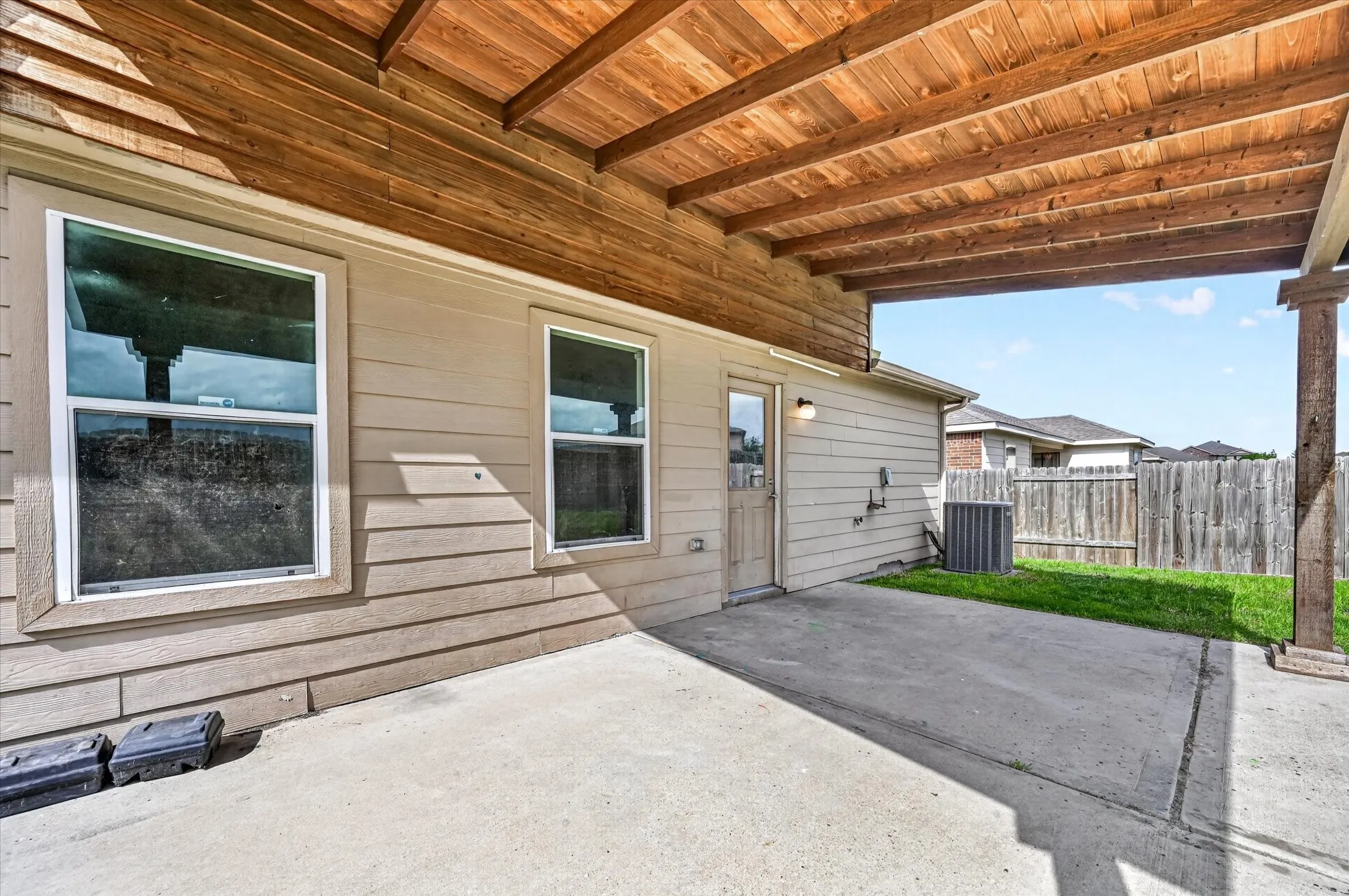 Single Family Residence For Rent in Collin County , 204 Lamont Road, Anna, Texas 75409, 4 Bedrooms, 2 Bathrooms, 2 Garage spaces, 1,678 Sqft, built in 2013, Preowned, Price $1,950, mls#21249254, Real Estate Agent in Anna, Homes For Rent in Collin county, Homes For Rent in Anna, Realtor in Anna Texas, Real Estate Brokerage Independent Realty Texas, Luminita Cordes Realtor