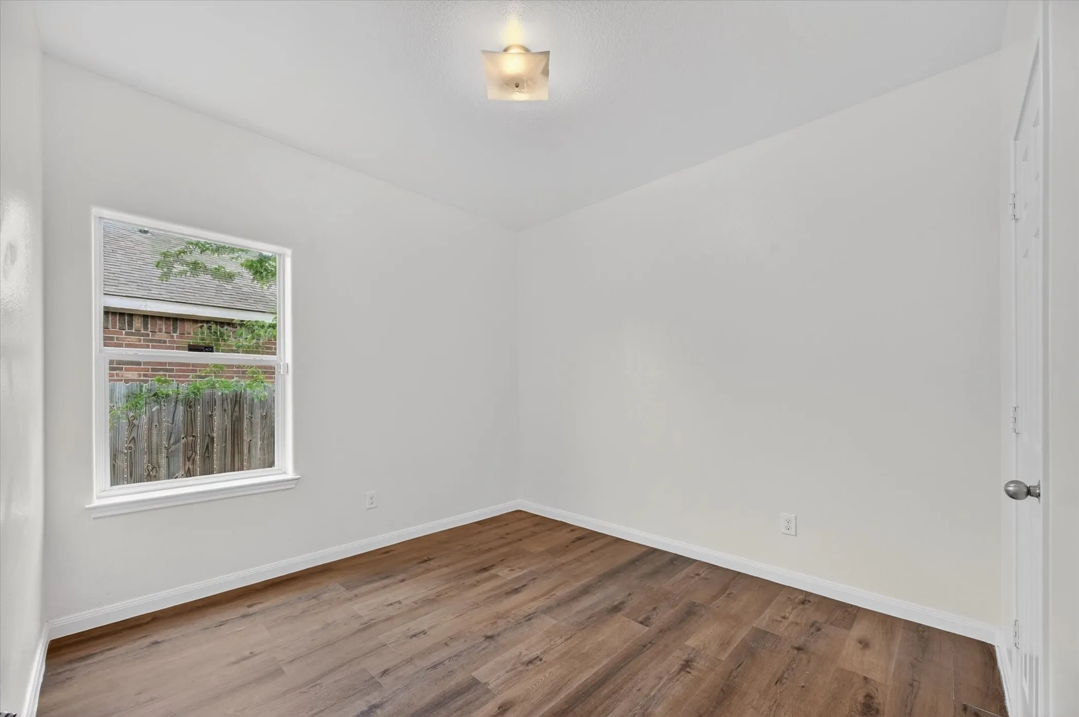 Single Family Residence For Rent in Collin County , 204 Lamont Road, Anna, Texas 75409, 4 Bedrooms, 2 Bathrooms, 2 Garage spaces, 1,678 Sqft, built in 2013, Preowned, Price $1,950, mls#21249254, Real Estate Agent in Anna, Homes For Rent in Collin county, Homes For Rent in Anna, Realtor in Anna Texas, Real Estate Brokerage Independent Realty Texas, Luminita Cordes Realtor