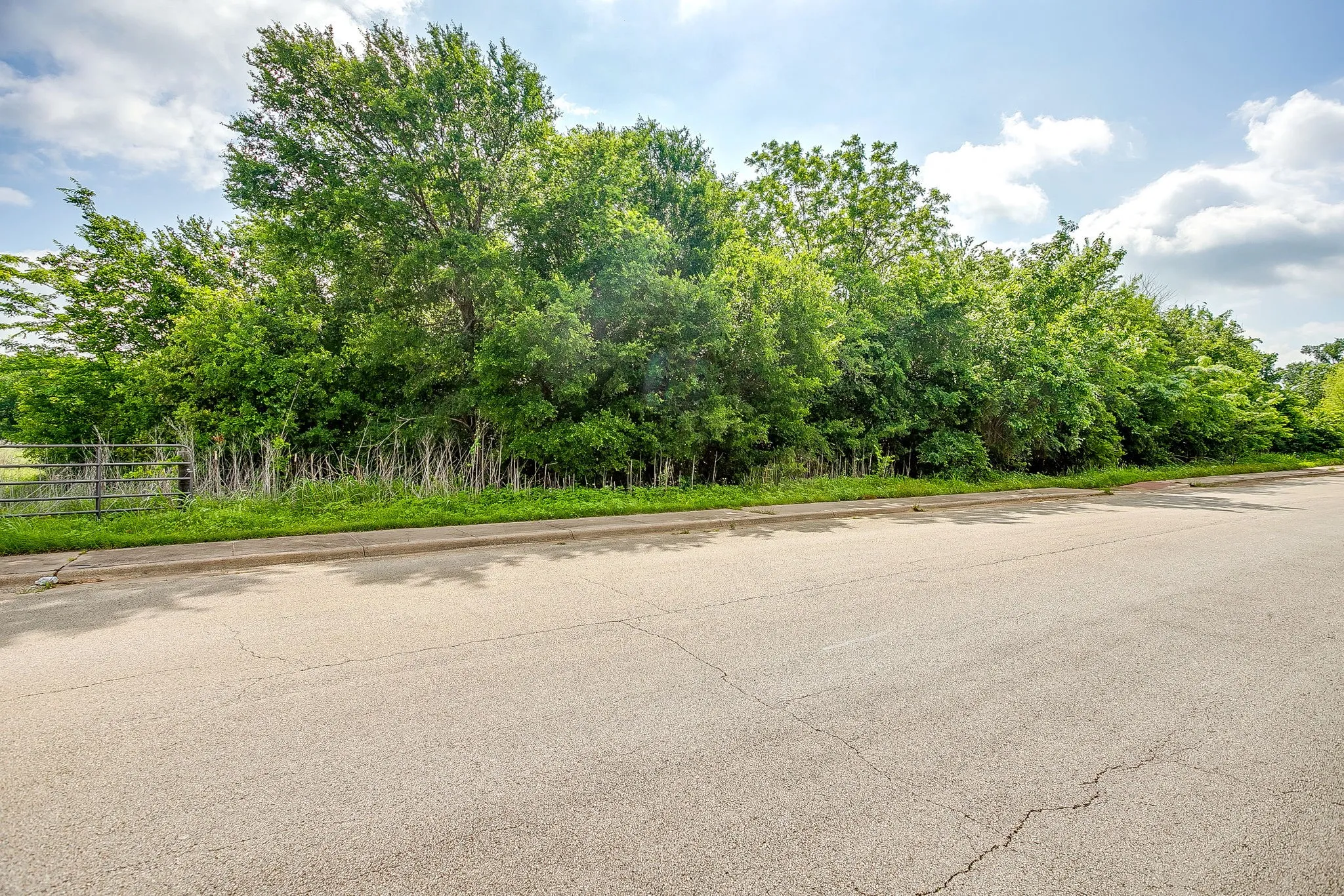 Unimproved Land For Sale in Johnson County , 1193 S Brazos Avenue, Cleburne, Texas 76031, 0, 0, Garage spaces, 0 Sqft, built in 0, mls#21250411, Real Estate Agent in Cleburne, Homes For Sale in Johnson county, Homes For Sale in Cleburne, Realtor in Cleburne Texas, Real Estate Brokerage Independent Realty Texas, Luminita Cordes Realtor