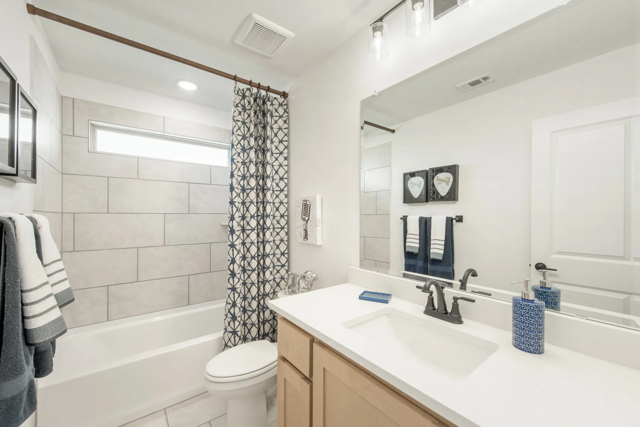 Single Family Residence For Sale in Collin County , 5709 Cypresswood Lane, Mc Kinney, Texas 75071, 4 Bedroom, 4 Bathroom, 2 Garage spaces, 2,838 Sqft, built in 2024, New Construction - Complete, mls#21246314, Real Estate Agent in Mc Kinney, Homes For Sale in Collin county, Homes For Sale in Mc Kinney, Realtor in Mc Kinney Texas, Real Estate Brokerage Independent Realty Texas, Luminita Cordes Realtor