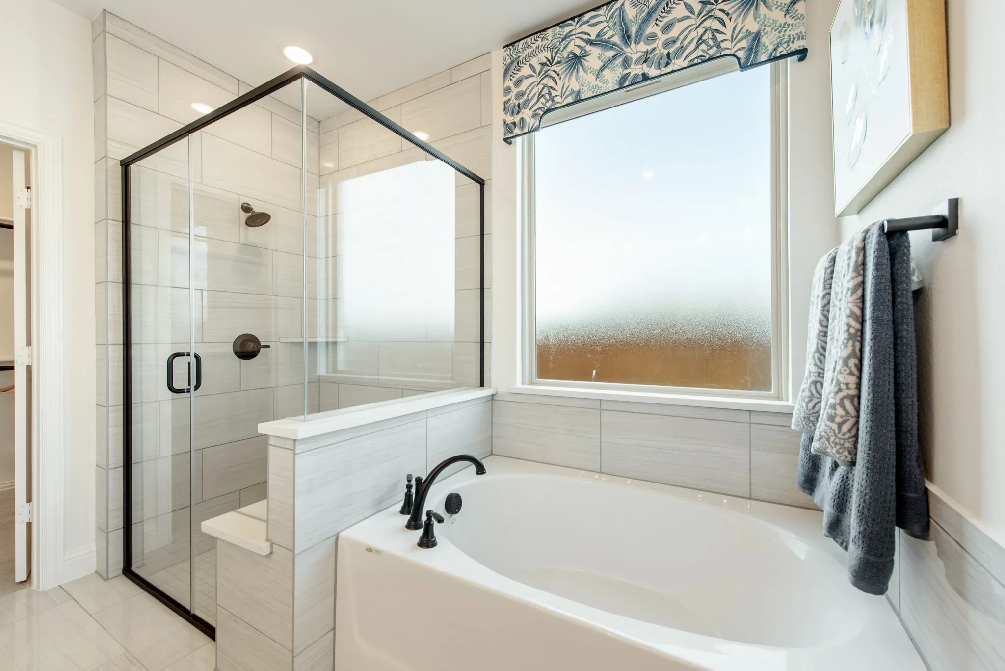 Single Family Residence For Sale in Collin County , 5709 Cypresswood Lane, Mc Kinney, Texas 75071, 4 Bedroom, 4 Bathroom, 2 Garage spaces, 2,838 Sqft, built in 2024, New Construction - Complete, mls#21246314, Real Estate Agent in Mc Kinney, Homes For Sale in Collin county, Homes For Sale in Mc Kinney, Realtor in Mc Kinney Texas, Real Estate Brokerage Independent Realty Texas, Luminita Cordes Realtor