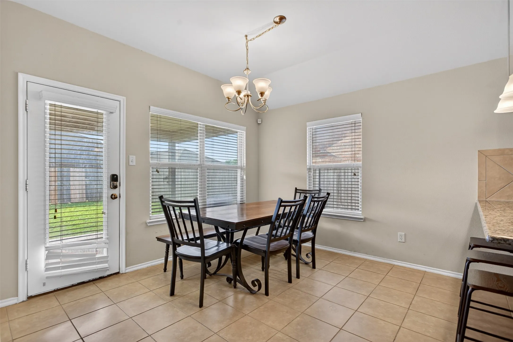 Single Family Residence For Sale in Kaufman County , 2003 Carriage Road, Heartland, Texas 75126, 4 Bedroom, 2 Bathroom, 2 Garage spaces, 1,605 Sqft, built in 2012, Preowned, Price $269,990, mls#21242918, Real Estate Agent in Heartland, Homes For Sale in Kaufman county, Homes For Sale in Heartland, Realtor in Heartland Texas, Real Estate Brokerage Independent Realty Texas, Luminita Cordes Realtor