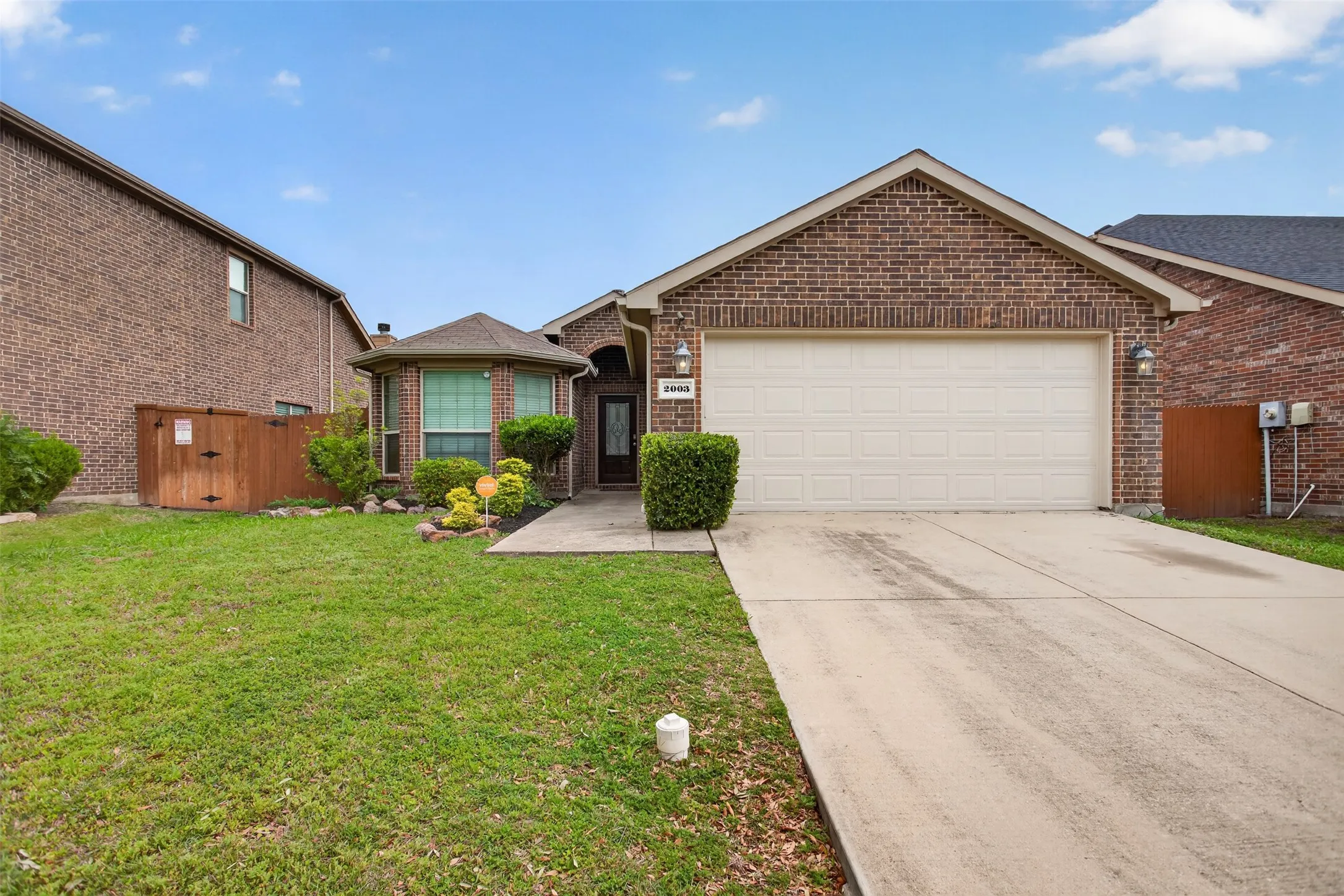 Single Family Residence For Sale in Kaufman County , 2003 Carriage Road, Heartland, Texas 75126, 4 Bedroom, 2 Bathroom, 2 Garage spaces, 1,605 Sqft, built in 2012, Preowned, Price $269,990, mls#21242918, Real Estate Agent in Heartland, Homes For Sale in Kaufman county, Homes For Sale in Heartland, Realtor in Heartland Texas, Real Estate Brokerage Independent Realty Texas, Luminita Cordes Realtor