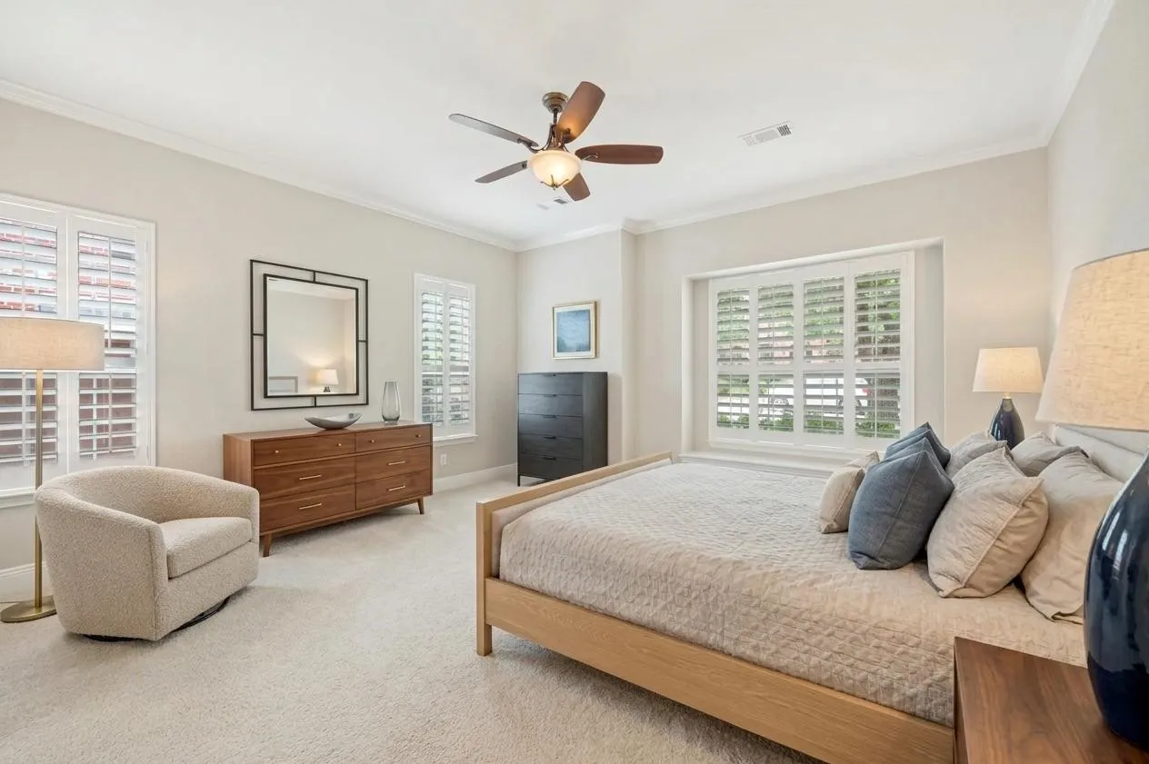 Single Family Residence For Sale in Collin County , 10172 Bowling Green Drive, Frisco, Texas 75035, 5 Bedroom, 4 Bathroom, 3 Garage spaces, 4,129 Sqft, built in 2004, Preowned, mls#21245062, Real Estate Agent in Frisco, Homes For Sale in Collin county, Homes For Sale in Frisco, Realtor in Frisco Texas, Real Estate Brokerage Independent Realty Texas, Luminita Cordes Realtor