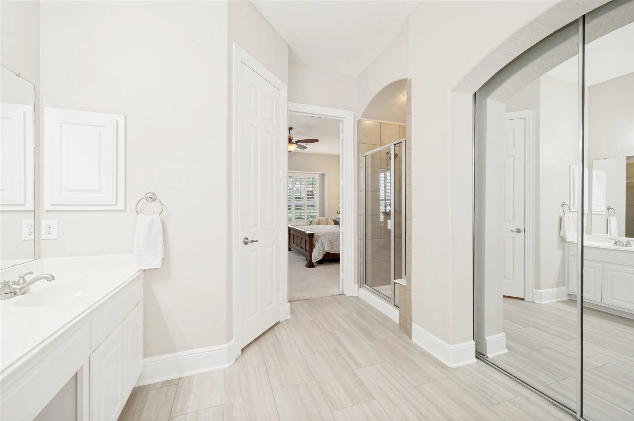 Single Family Residence For Sale in Collin County , 10172 Bowling Green Drive, Frisco, Texas 75035, 5 Bedroom, 4 Bathroom, 3 Garage spaces, 4,129 Sqft, built in 2004, Preowned, mls#21245062, Real Estate Agent in Frisco, Homes For Sale in Collin county, Homes For Sale in Frisco, Realtor in Frisco Texas, Real Estate Brokerage Independent Realty Texas, Luminita Cordes Realtor
