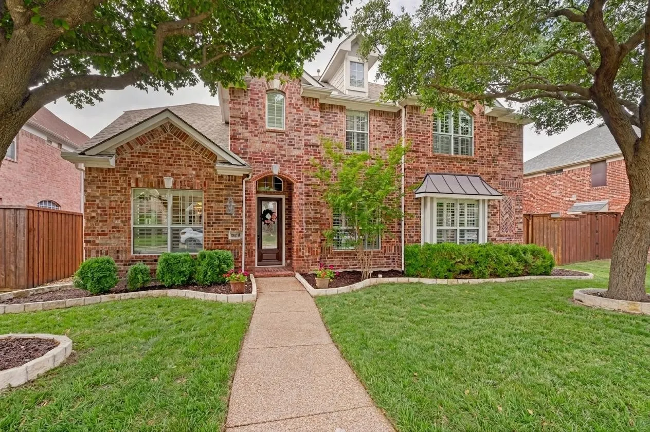 Single Family Residence For Sale in Collin County , 10172 Bowling Green Drive, Frisco, Texas 75035, 5 Bedroom, 4 Bathroom, 3 Garage spaces, 4,129 Sqft, built in 2004, Preowned, mls#21245062, Real Estate Agent in Frisco, Homes For Sale in Collin county, Homes For Sale in Frisco, Realtor in Frisco Texas, Real Estate Brokerage Independent Realty Texas, Luminita Cordes Realtor