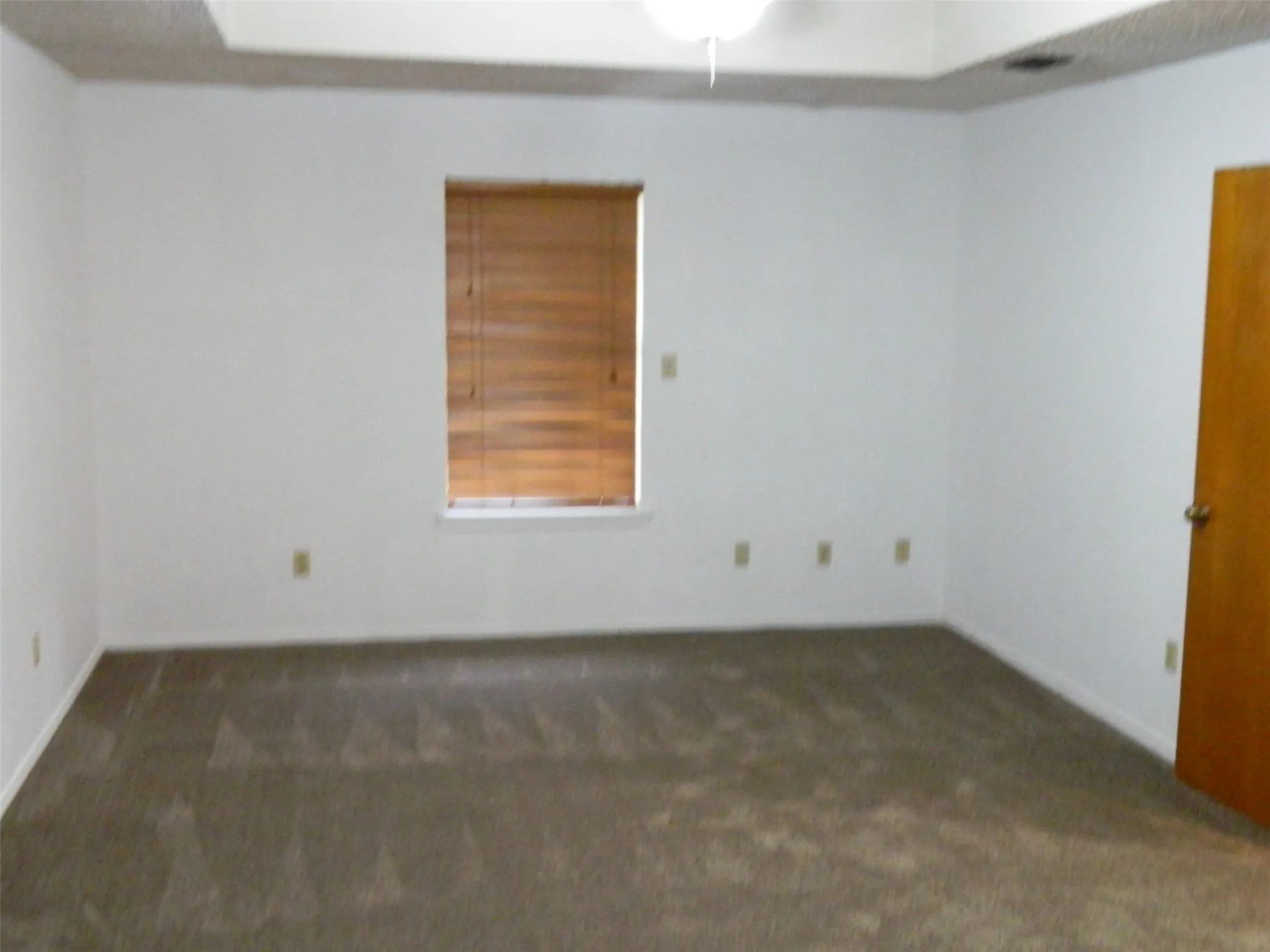 Single Family Residence For Sale in Fannin County , 1004 Palamino Drive, Leonard, Texas 75452, 4 Bedroom, 3 Bathroom, 2 Garage spaces, 2,160 Sqft, built in 1985, Preowned, mls#21246807, Real Estate Agent in Leonard, Homes For Sale in Fannin county, Homes For Sale in Leonard, Realtor in Leonard Texas, Real Estate Brokerage Independent Realty Texas, Luminita Cordes Realtor