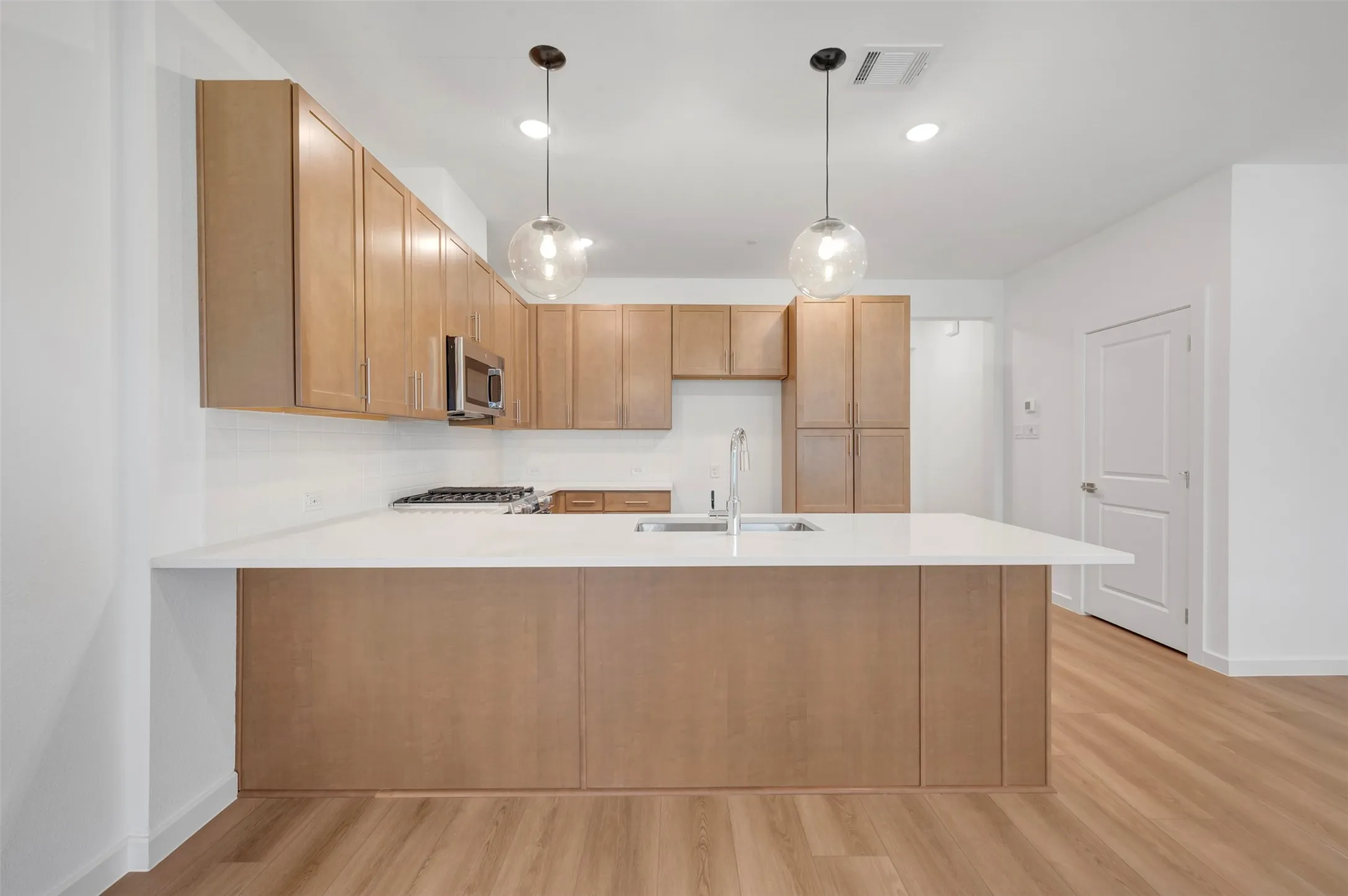 Townhouse For Sale in Denton County , 9405 Harborview Drive C, Providence Village, Texas 76227, 3 Bedroom, 3 Bathroom, 1 Garage spaces, 1,582 Sqft, built in 2026, New Construction - Complete, mls#21250489, Real Estate Agent in Providence Village, Homes For Sale in Denton county, Homes For Sale in Providence Village, Realtor in Providence Village Texas, Real Estate Brokerage Independent Realty Texas, Luminita Cordes Realtor