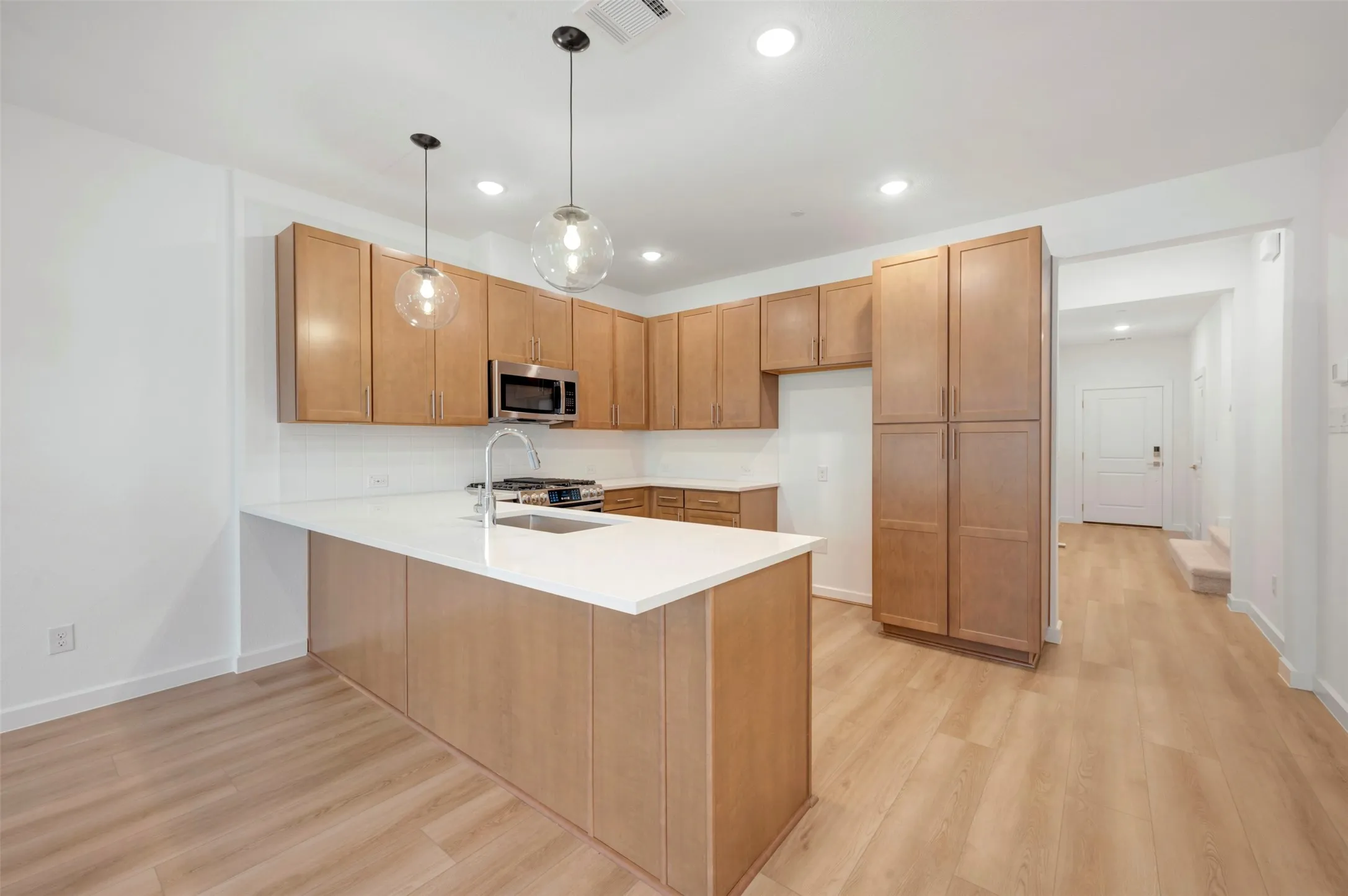 Townhouse For Sale in Denton County , 9405 Harborview Drive C, Providence Village, Texas 76227, 3 Bedroom, 3 Bathroom, 1 Garage spaces, 1,582 Sqft, built in 2026, New Construction - Complete, mls#21250489, Real Estate Agent in Providence Village, Homes For Sale in Denton county, Homes For Sale in Providence Village, Realtor in Providence Village Texas, Real Estate Brokerage Independent Realty Texas, Luminita Cordes Realtor