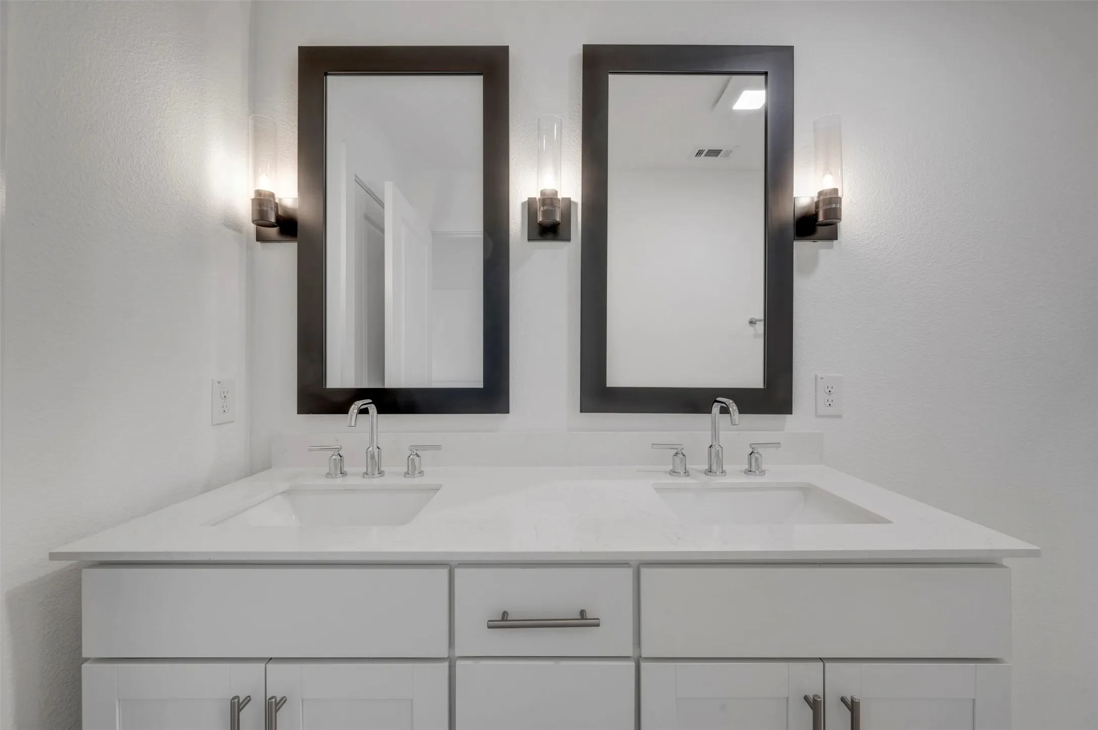 Townhouse For Sale in Denton County , 9405 Harborview Drive C, Providence Village, Texas 76227, 3 Bedroom, 3 Bathroom, 1 Garage spaces, 1,582 Sqft, built in 2026, New Construction - Complete, mls#21250489, Real Estate Agent in Providence Village, Homes For Sale in Denton county, Homes For Sale in Providence Village, Realtor in Providence Village Texas, Real Estate Brokerage Independent Realty Texas, Luminita Cordes Realtor
