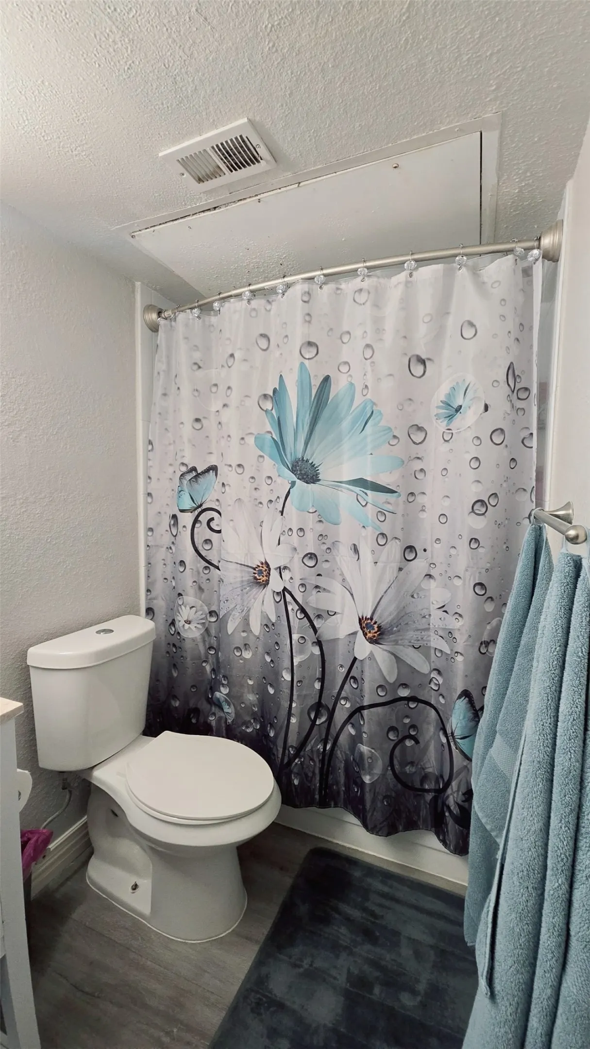 Townhouse For Sale in Dallas County , 2240 Tarpley Road 134, Carrollton, Texas 75006, 3 Bedroom, 2 Bathroom, Garage spaces, 1,083 Sqft, built in 1982, mls#21250493, Real Estate Agent in Carrollton, Homes For Sale in Dallas county, Homes For Sale in Carrollton, Realtor in Carrollton Texas, Real Estate Brokerage Independent Realty Texas, Luminita Cordes Realtor