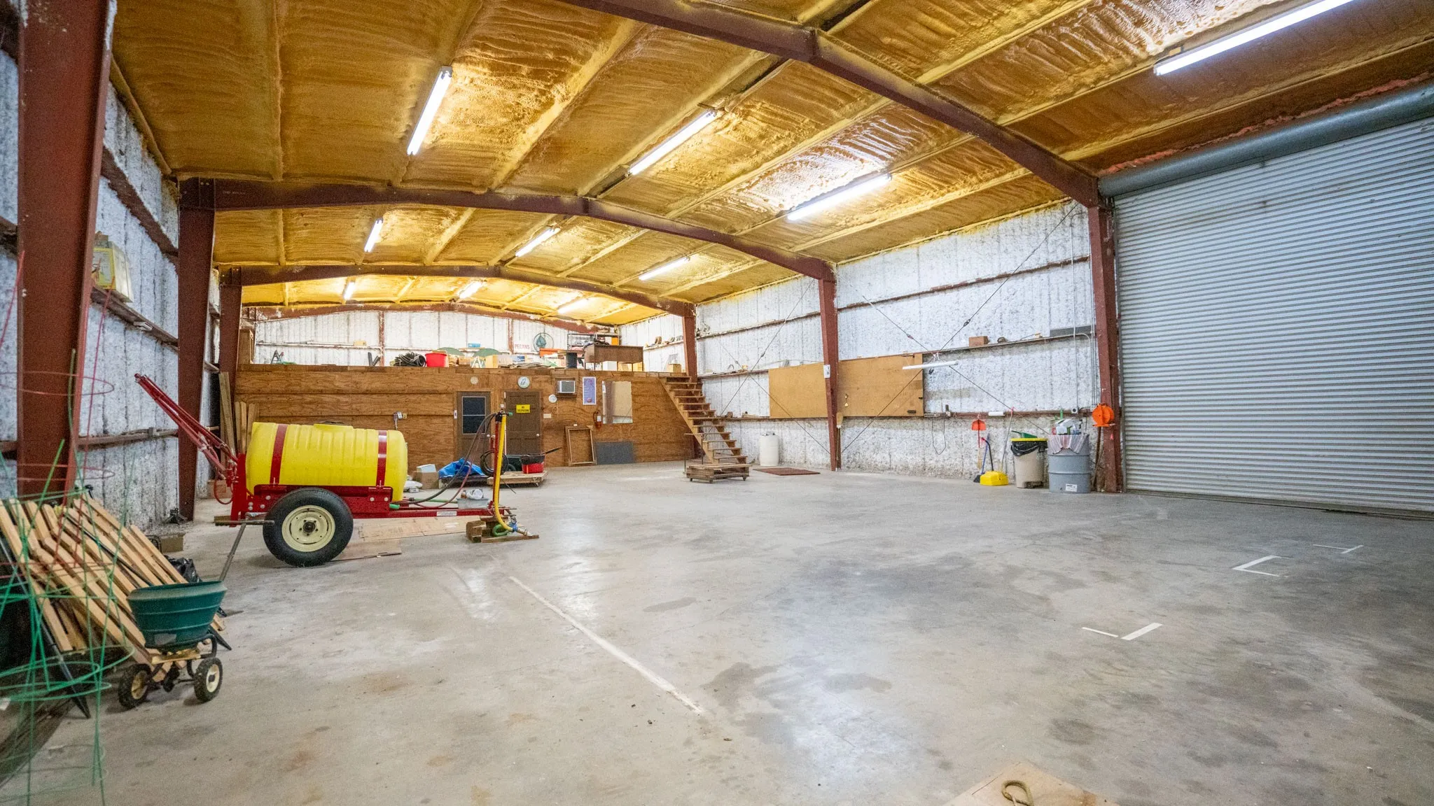 Single Family Residence For Sale in Hood County , 6520 Fall Creek Highway, Granbury, Texas 76049, 4 Bedroom, 3 Bathroom, 2 Garage spaces, 3,215 Sqft, built in 1993, Preowned, mls#21250060, Real Estate Agent in Granbury, Homes For Sale in Hood county, Homes For Sale in Granbury, Realtor in Granbury Texas, Real Estate Brokerage Independent Realty Texas, Luminita Cordes Realtor