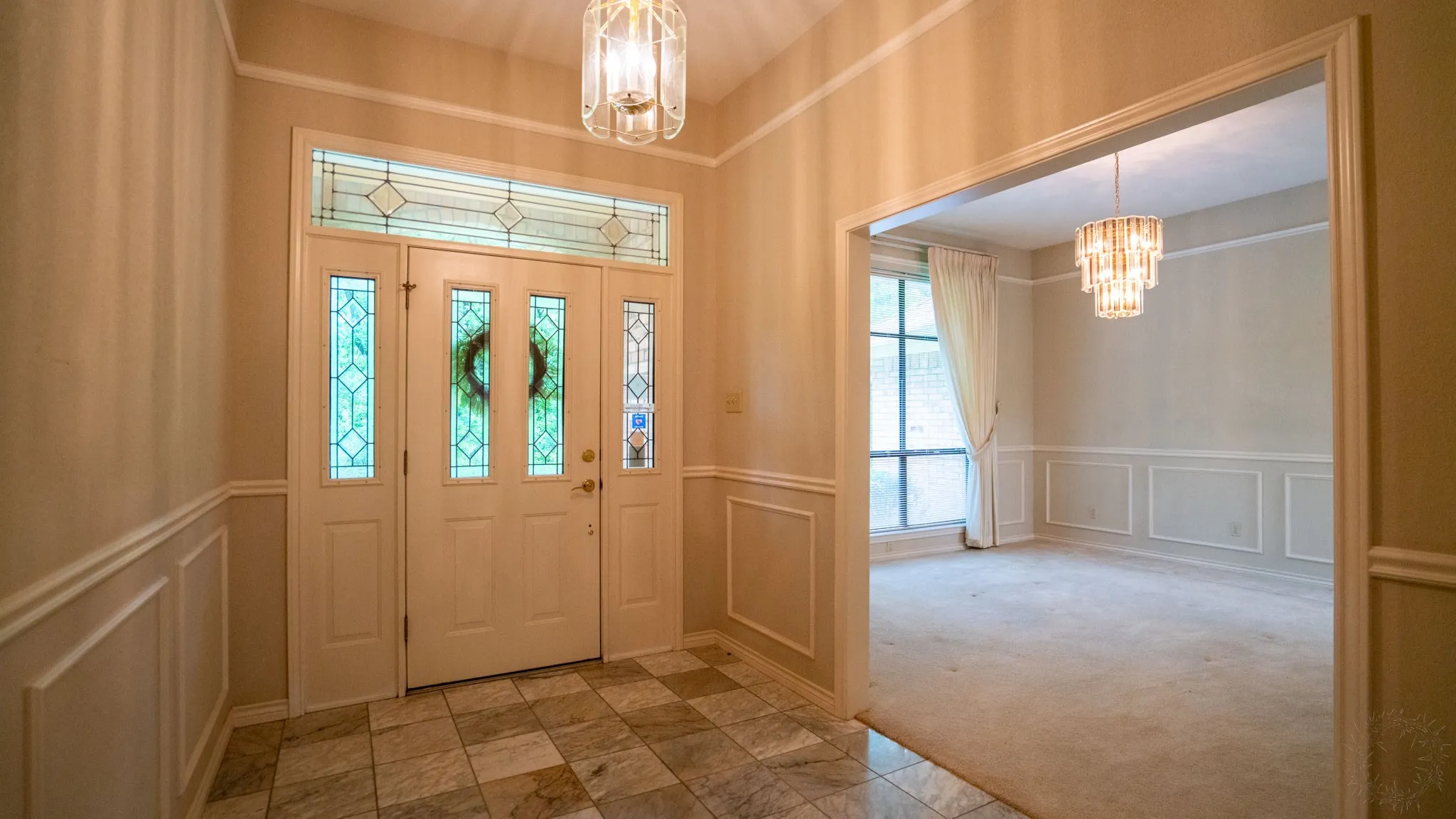 Single Family Residence For Sale in Hood County , 6520 Fall Creek Highway, Granbury, Texas 76049, 4 Bedroom, 3 Bathroom, 2 Garage spaces, 3,215 Sqft, built in 1993, Preowned, mls#21250060, Real Estate Agent in Granbury, Homes For Sale in Hood county, Homes For Sale in Granbury, Realtor in Granbury Texas, Real Estate Brokerage Independent Realty Texas, Luminita Cordes Realtor