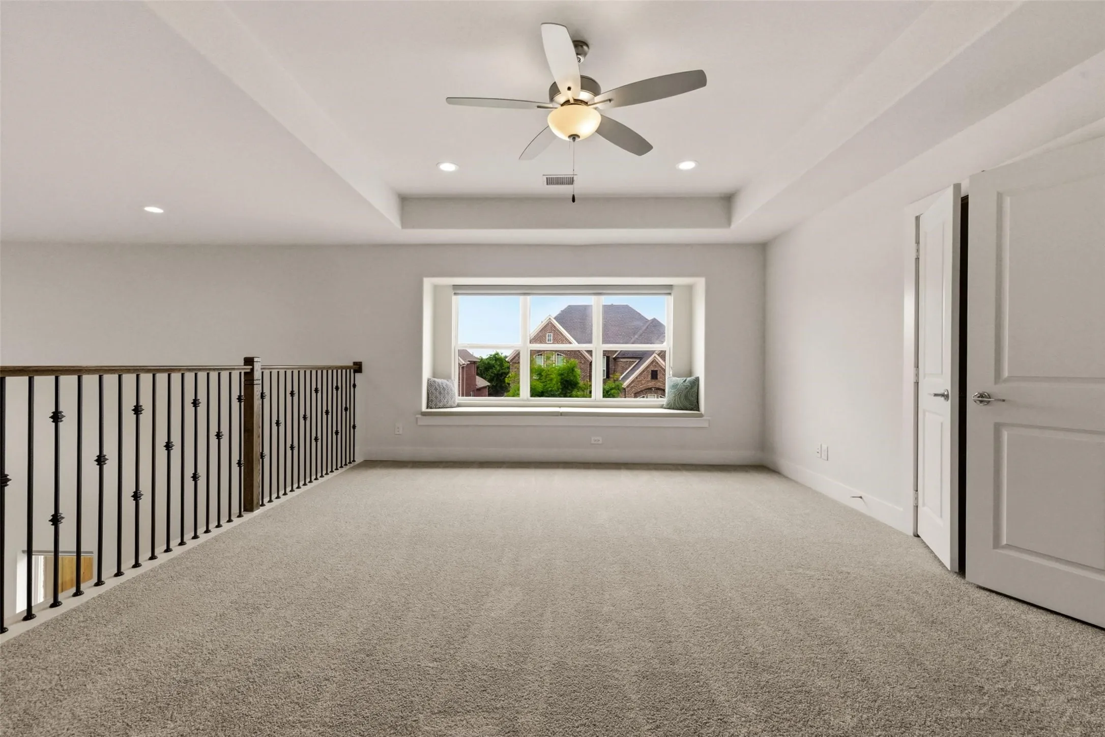 Single Family Residence For Sale in Collin County , 10404 Smarty Jones Street, Frisco, Texas 75035, 4 Bedroom, 4 Bathroom, 3 Garage spaces, 3,727 Sqft, built in 2019, Preowned, mls#21250496, Real Estate Agent in Frisco, Homes For Sale in Collin county, Homes For Sale in Frisco, Realtor in Frisco Texas, Real Estate Brokerage Independent Realty Texas, Luminita Cordes Realtor
