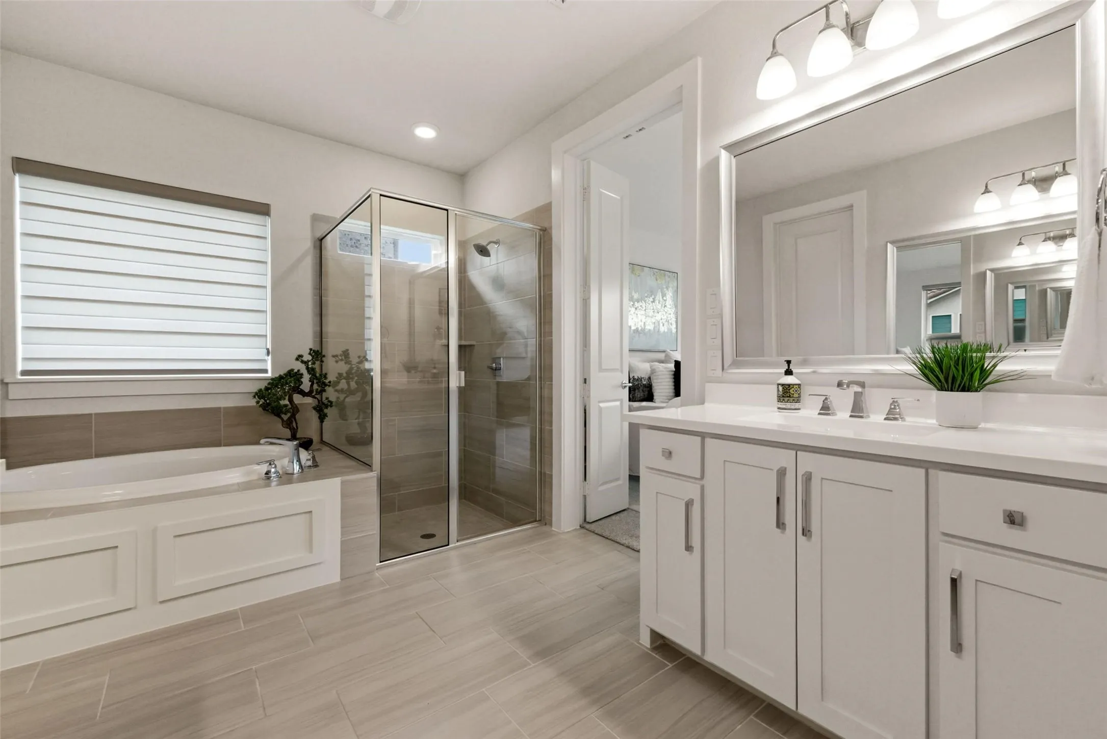 Single Family Residence For Sale in Collin County , 10404 Smarty Jones Street, Frisco, Texas 75035, 4 Bedroom, 4 Bathroom, 3 Garage spaces, 3,727 Sqft, built in 2019, Preowned, mls#21250496, Real Estate Agent in Frisco, Homes For Sale in Collin county, Homes For Sale in Frisco, Realtor in Frisco Texas, Real Estate Brokerage Independent Realty Texas, Luminita Cordes Realtor