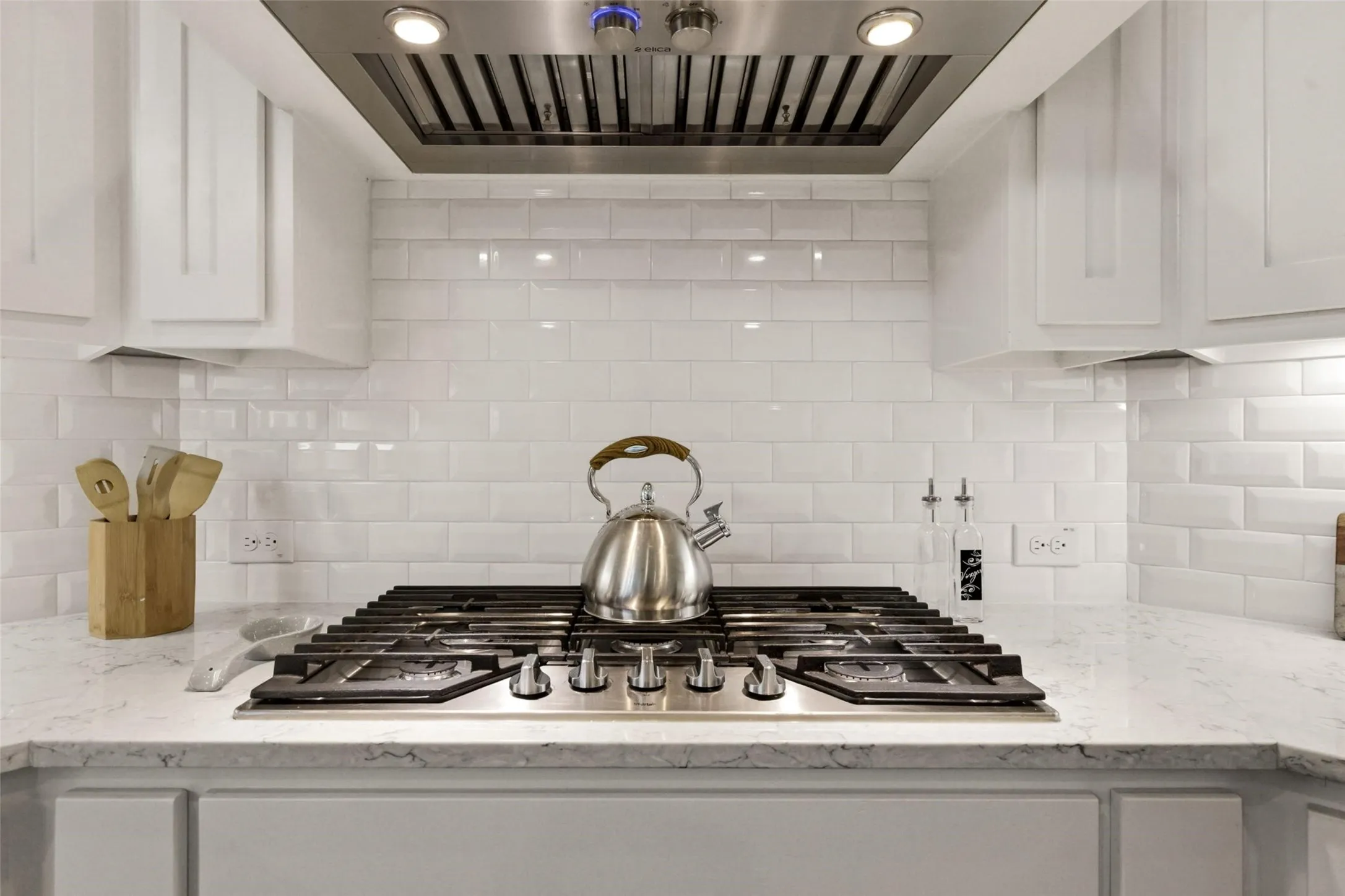 Single Family Residence For Sale in Collin County , 10404 Smarty Jones Street, Frisco, Texas 75035, 4 Bedroom, 4 Bathroom, 3 Garage spaces, 3,727 Sqft, built in 2019, Preowned, mls#21250496, Real Estate Agent in Frisco, Homes For Sale in Collin county, Homes For Sale in Frisco, Realtor in Frisco Texas, Real Estate Brokerage Independent Realty Texas, Luminita Cordes Realtor