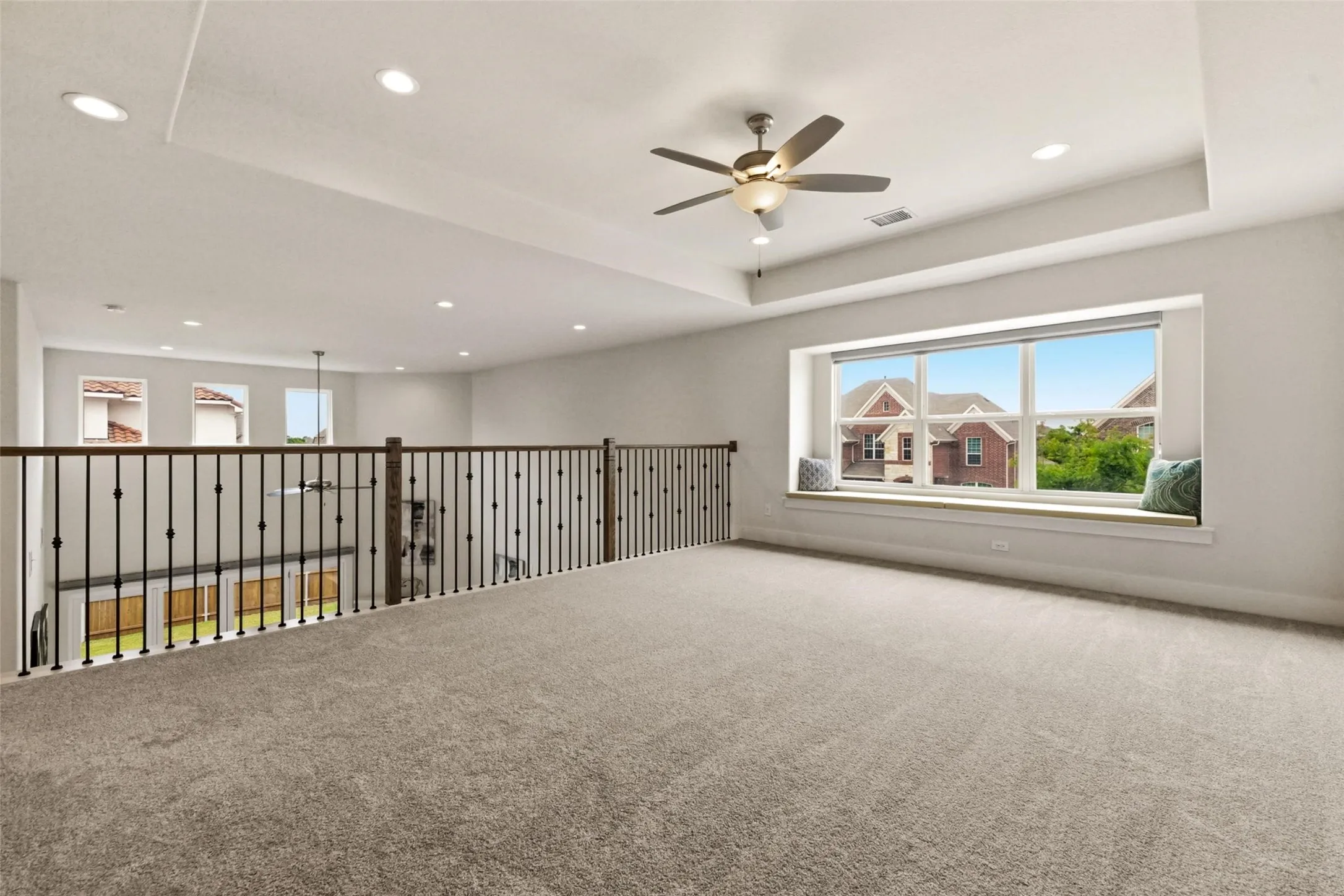 Single Family Residence For Sale in Collin County , 10404 Smarty Jones Street, Frisco, Texas 75035, 4 Bedroom, 4 Bathroom, 3 Garage spaces, 3,727 Sqft, built in 2019, Preowned, mls#21250496, Real Estate Agent in Frisco, Homes For Sale in Collin county, Homes For Sale in Frisco, Realtor in Frisco Texas, Real Estate Brokerage Independent Realty Texas, Luminita Cordes Realtor