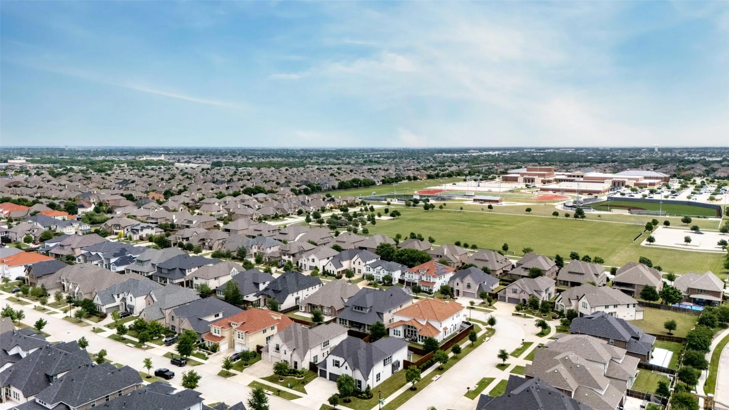 Single Family Residence For Sale in Collin County , 10404 Smarty Jones Street, Frisco, Texas 75035, 4 Bedroom, 4 Bathroom, 3 Garage spaces, 3,727 Sqft, built in 2019, Preowned, mls#21250496, Real Estate Agent in Frisco, Homes For Sale in Collin county, Homes For Sale in Frisco, Realtor in Frisco Texas, Real Estate Brokerage Independent Realty Texas, Luminita Cordes Realtor