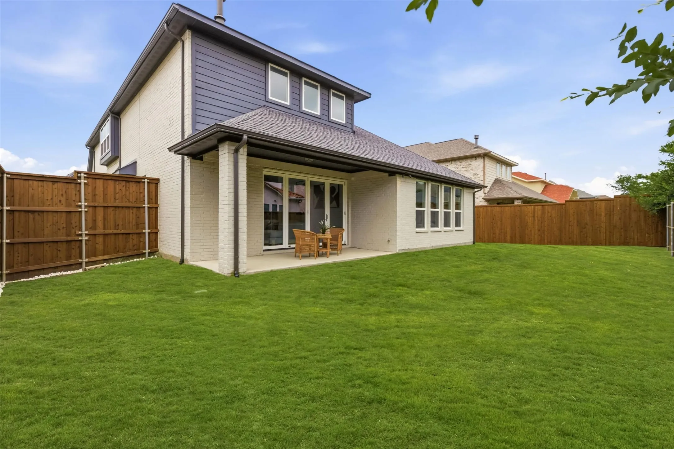 Single Family Residence For Sale in Collin County , 10404 Smarty Jones Street, Frisco, Texas 75035, 4 Bedroom, 4 Bathroom, 3 Garage spaces, 3,727 Sqft, built in 2019, Preowned, mls#21250496, Real Estate Agent in Frisco, Homes For Sale in Collin county, Homes For Sale in Frisco, Realtor in Frisco Texas, Real Estate Brokerage Independent Realty Texas, Luminita Cordes Realtor
