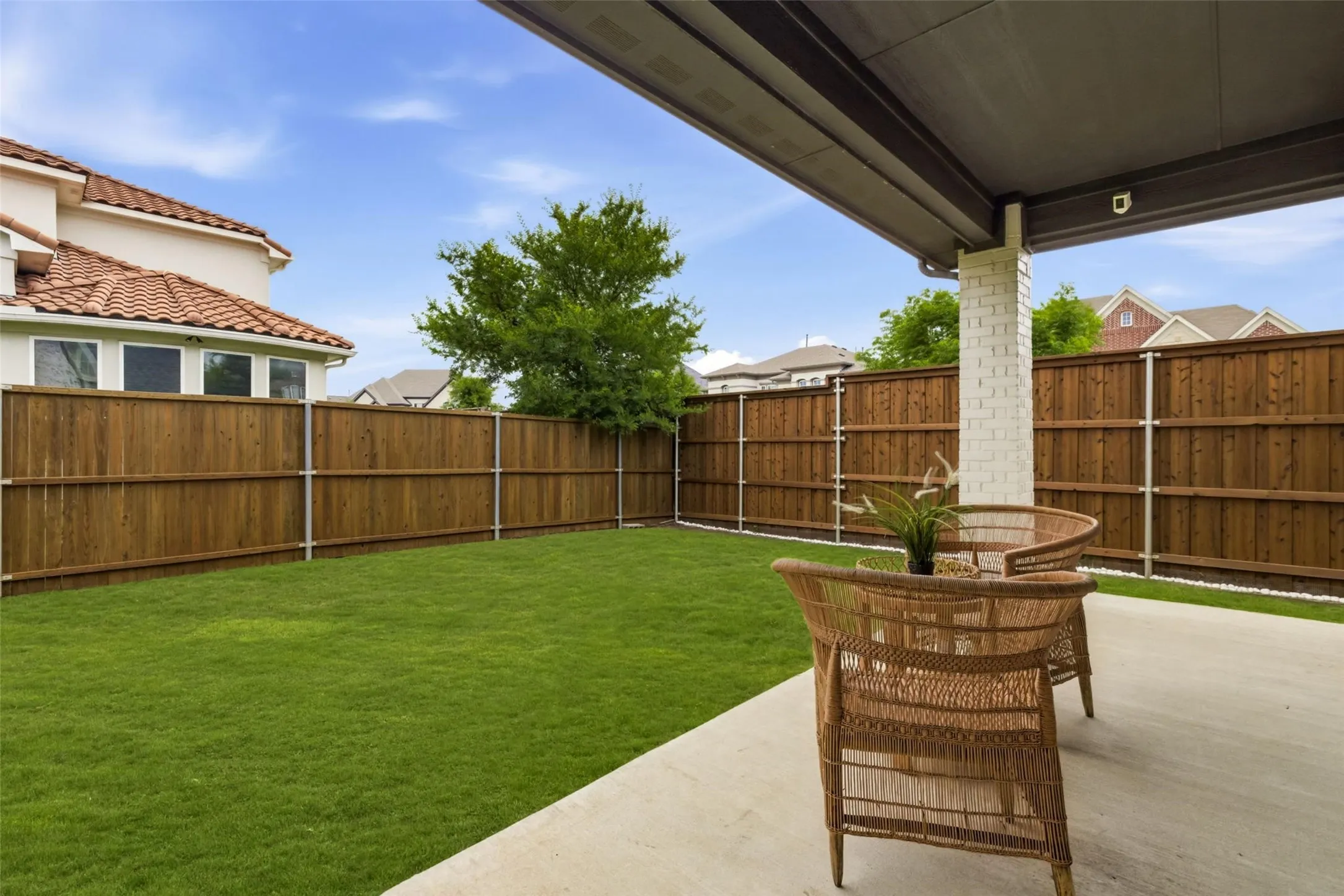 Single Family Residence For Sale in Collin County , 10404 Smarty Jones Street, Frisco, Texas 75035, 4 Bedroom, 4 Bathroom, 3 Garage spaces, 3,727 Sqft, built in 2019, Preowned, mls#21250496, Real Estate Agent in Frisco, Homes For Sale in Collin county, Homes For Sale in Frisco, Realtor in Frisco Texas, Real Estate Brokerage Independent Realty Texas, Luminita Cordes Realtor