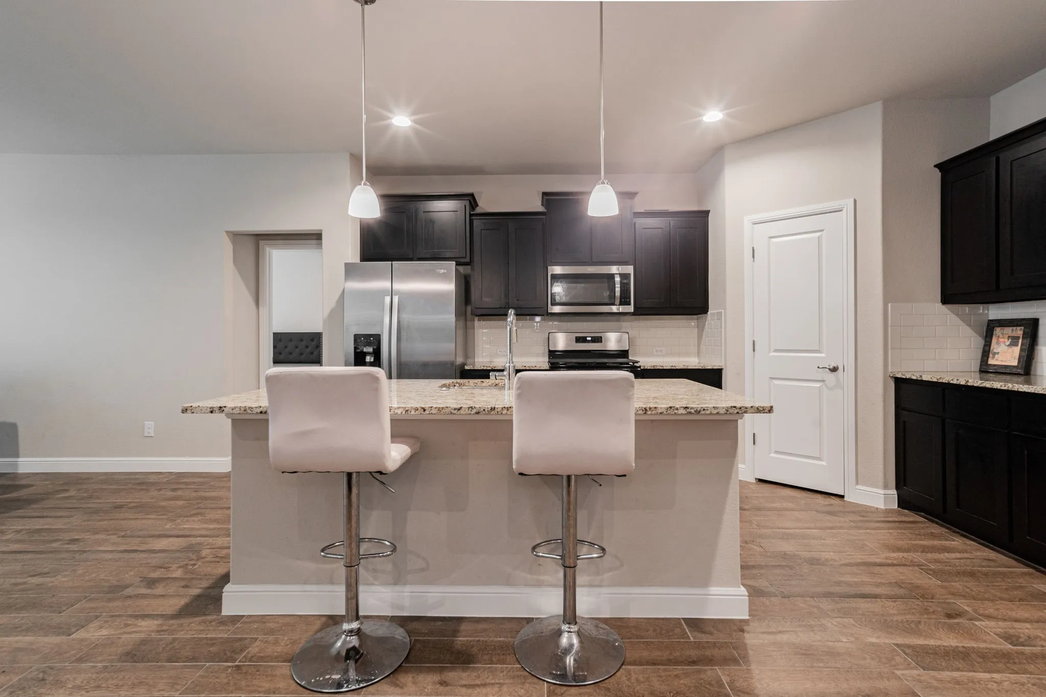 Single Family Residence For Sale in Dallas County , 1229 Windsong Drive, Cedar Hill, Texas 75104, 5 Bedroom, 3 Bathroom, 3 Garage spaces, 3,282 Sqft, built in 2024, mls#21250505, Real Estate Agent in Cedar Hill, Homes For Sale in Dallas county, Homes For Sale in Cedar Hill, Realtor in Cedar Hill Texas, Real Estate Brokerage Independent Realty Texas, Luminita Cordes Realtor