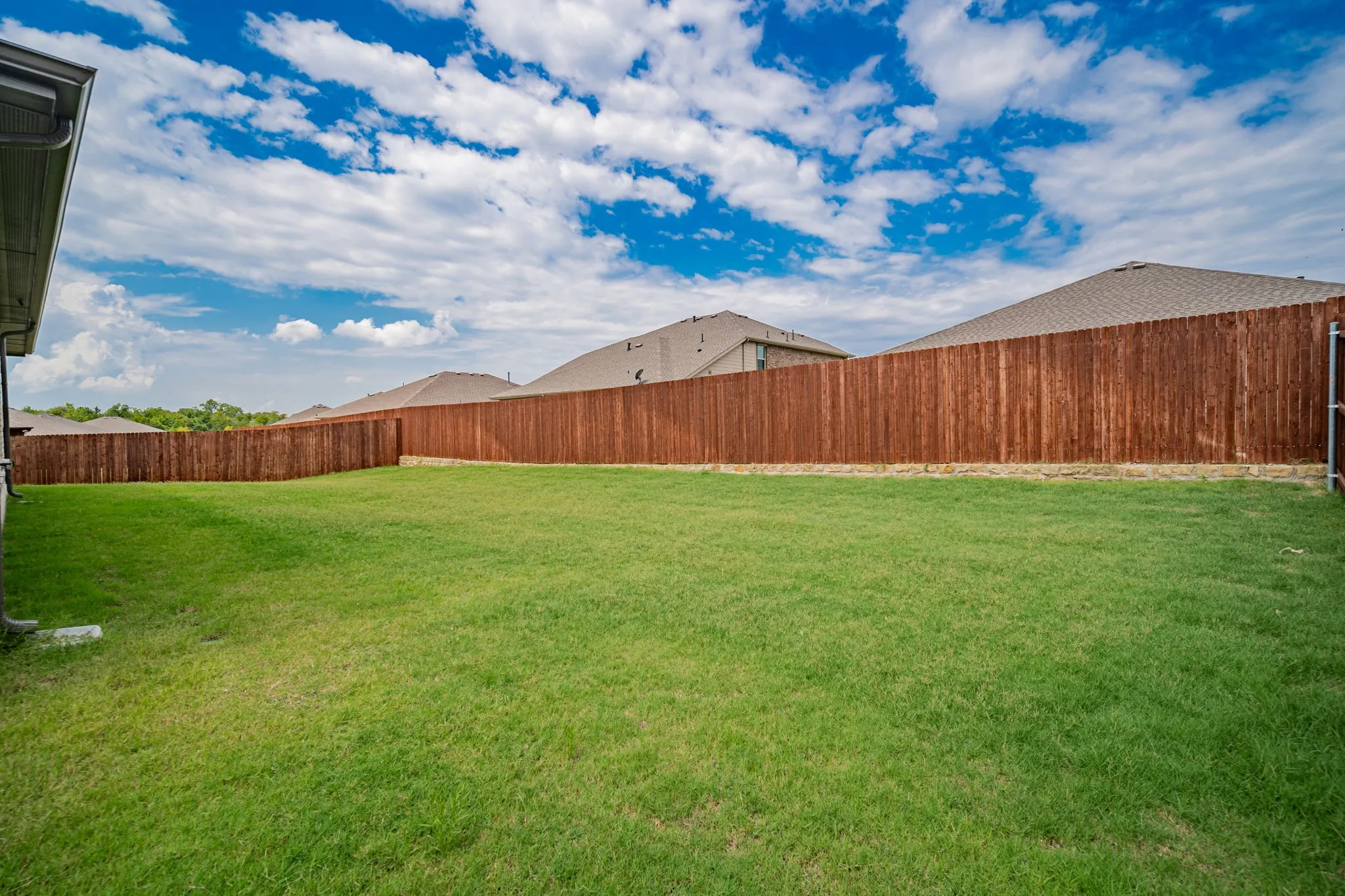 Single Family Residence For Sale in Dallas County , 1229 Windsong Drive, Cedar Hill, Texas 75104, 5 Bedroom, 3 Bathroom, 3 Garage spaces, 3,282 Sqft, built in 2024, mls#21250505, Real Estate Agent in Cedar Hill, Homes For Sale in Dallas county, Homes For Sale in Cedar Hill, Realtor in Cedar Hill Texas, Real Estate Brokerage Independent Realty Texas, Luminita Cordes Realtor
