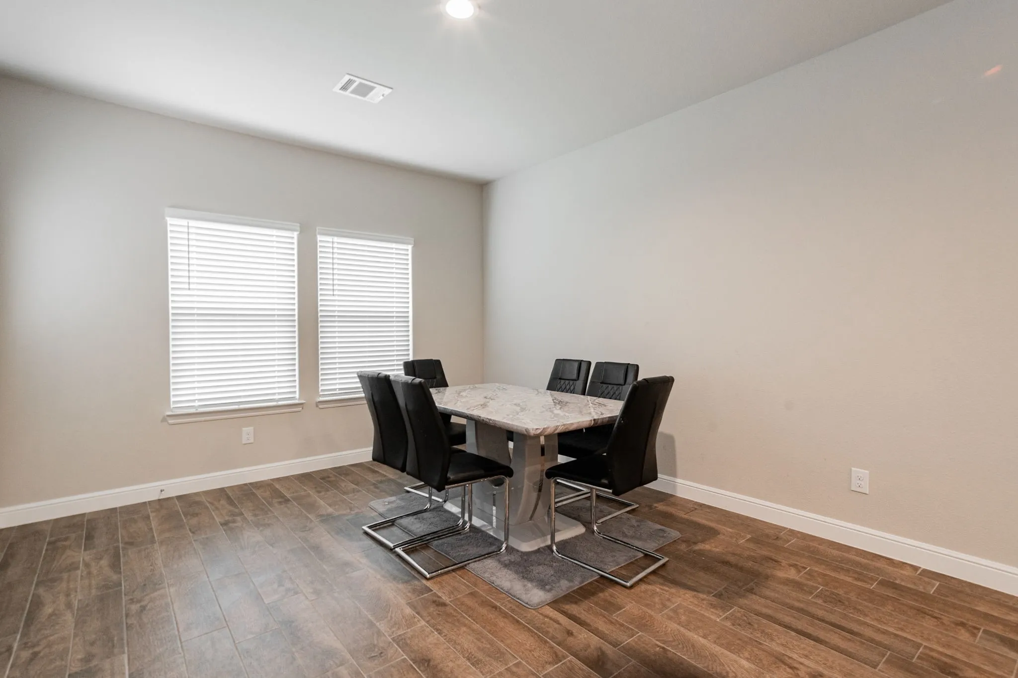 Single Family Residence For Sale in Dallas County , 1229 Windsong Drive, Cedar Hill, Texas 75104, 5 Bedroom, 3 Bathroom, 3 Garage spaces, 3,282 Sqft, built in 2024, mls#21250505, Real Estate Agent in Cedar Hill, Homes For Sale in Dallas county, Homes For Sale in Cedar Hill, Realtor in Cedar Hill Texas, Real Estate Brokerage Independent Realty Texas, Luminita Cordes Realtor