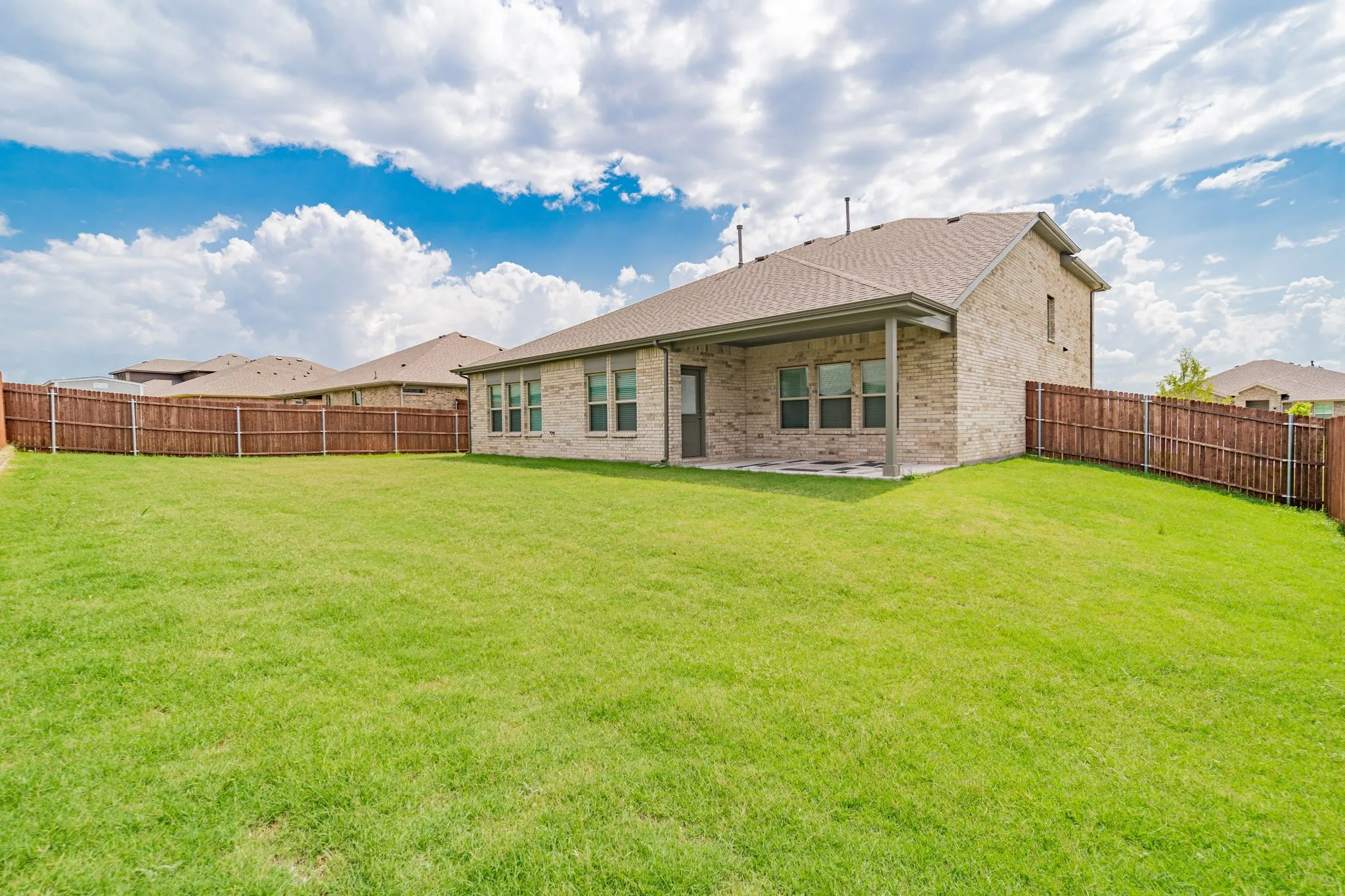 Single Family Residence For Sale in Dallas County , 1229 Windsong Drive, Cedar Hill, Texas 75104, 5 Bedroom, 3 Bathroom, 3 Garage spaces, 3,282 Sqft, built in 2024, mls#21250505, Real Estate Agent in Cedar Hill, Homes For Sale in Dallas county, Homes For Sale in Cedar Hill, Realtor in Cedar Hill Texas, Real Estate Brokerage Independent Realty Texas, Luminita Cordes Realtor