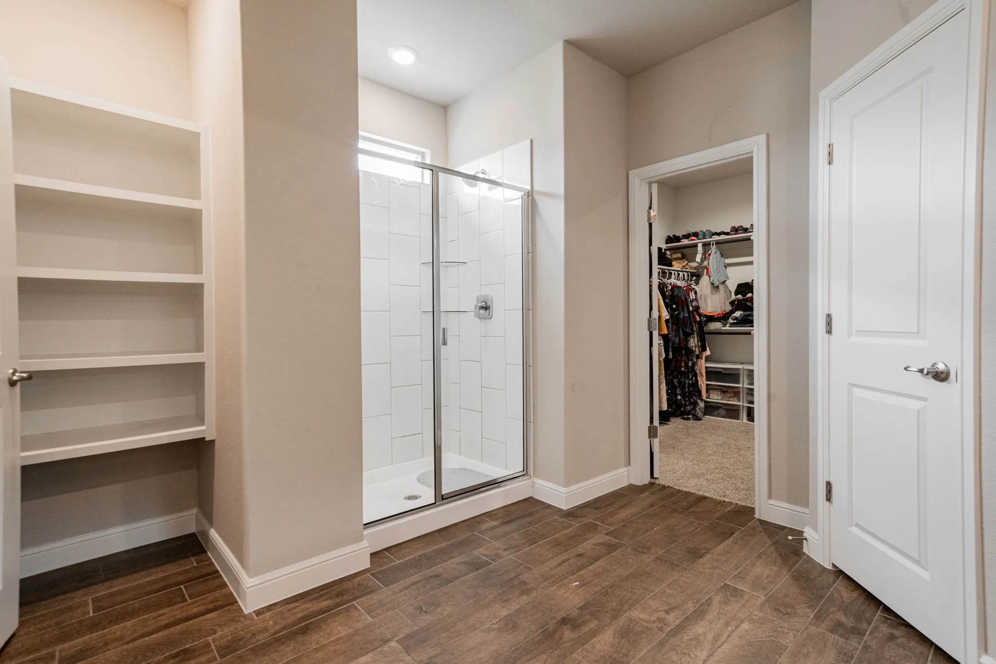 Single Family Residence For Sale in Dallas County , 1229 Windsong Drive, Cedar Hill, Texas 75104, 5 Bedroom, 3 Bathroom, 3 Garage spaces, 3,282 Sqft, built in 2024, mls#21250505, Real Estate Agent in Cedar Hill, Homes For Sale in Dallas county, Homes For Sale in Cedar Hill, Realtor in Cedar Hill Texas, Real Estate Brokerage Independent Realty Texas, Luminita Cordes Realtor