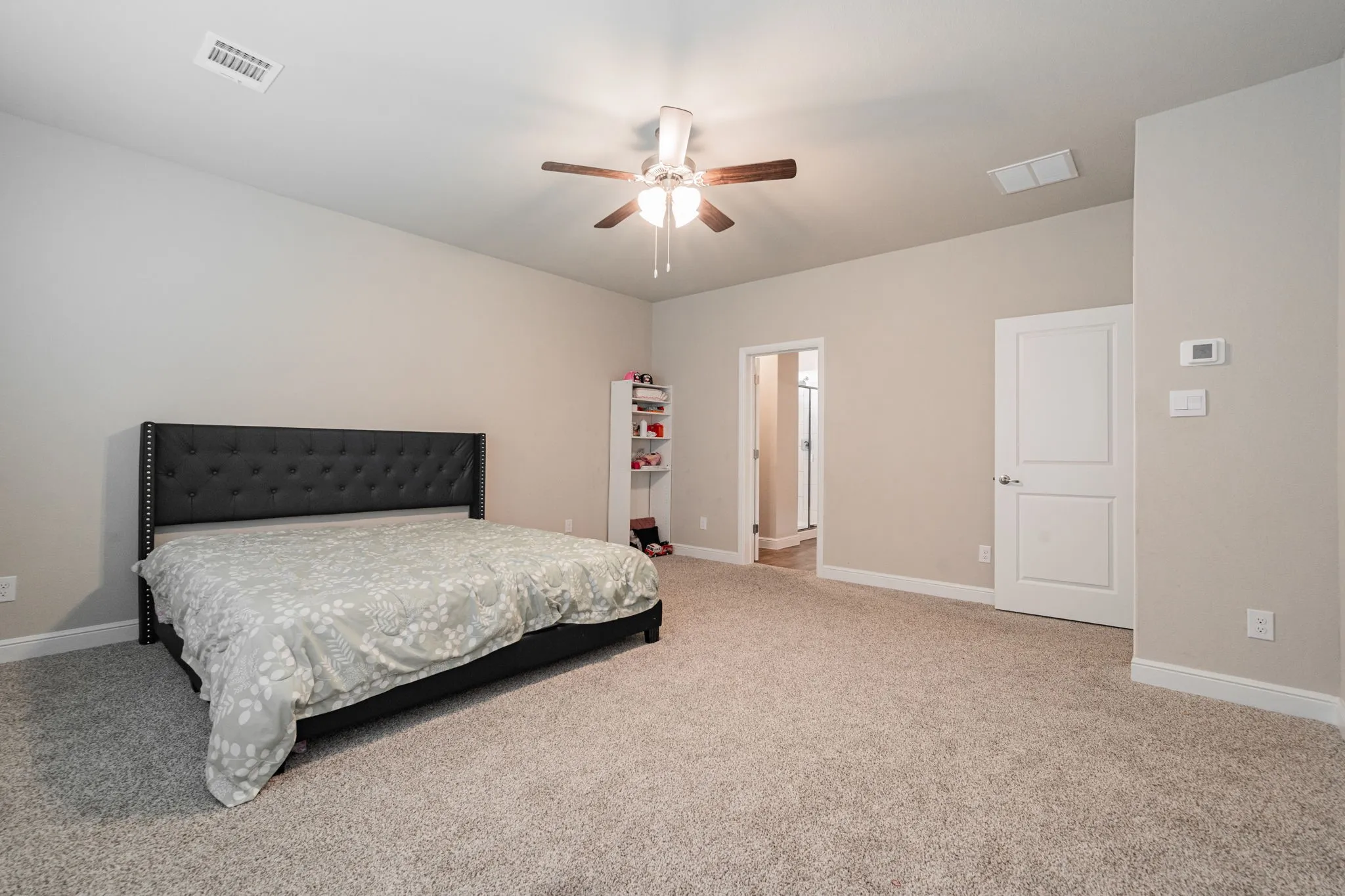 Single Family Residence For Sale in Dallas County , 1229 Windsong Drive, Cedar Hill, Texas 75104, 5 Bedroom, 3 Bathroom, 3 Garage spaces, 3,282 Sqft, built in 2024, mls#21250505, Real Estate Agent in Cedar Hill, Homes For Sale in Dallas county, Homes For Sale in Cedar Hill, Realtor in Cedar Hill Texas, Real Estate Brokerage Independent Realty Texas, Luminita Cordes Realtor