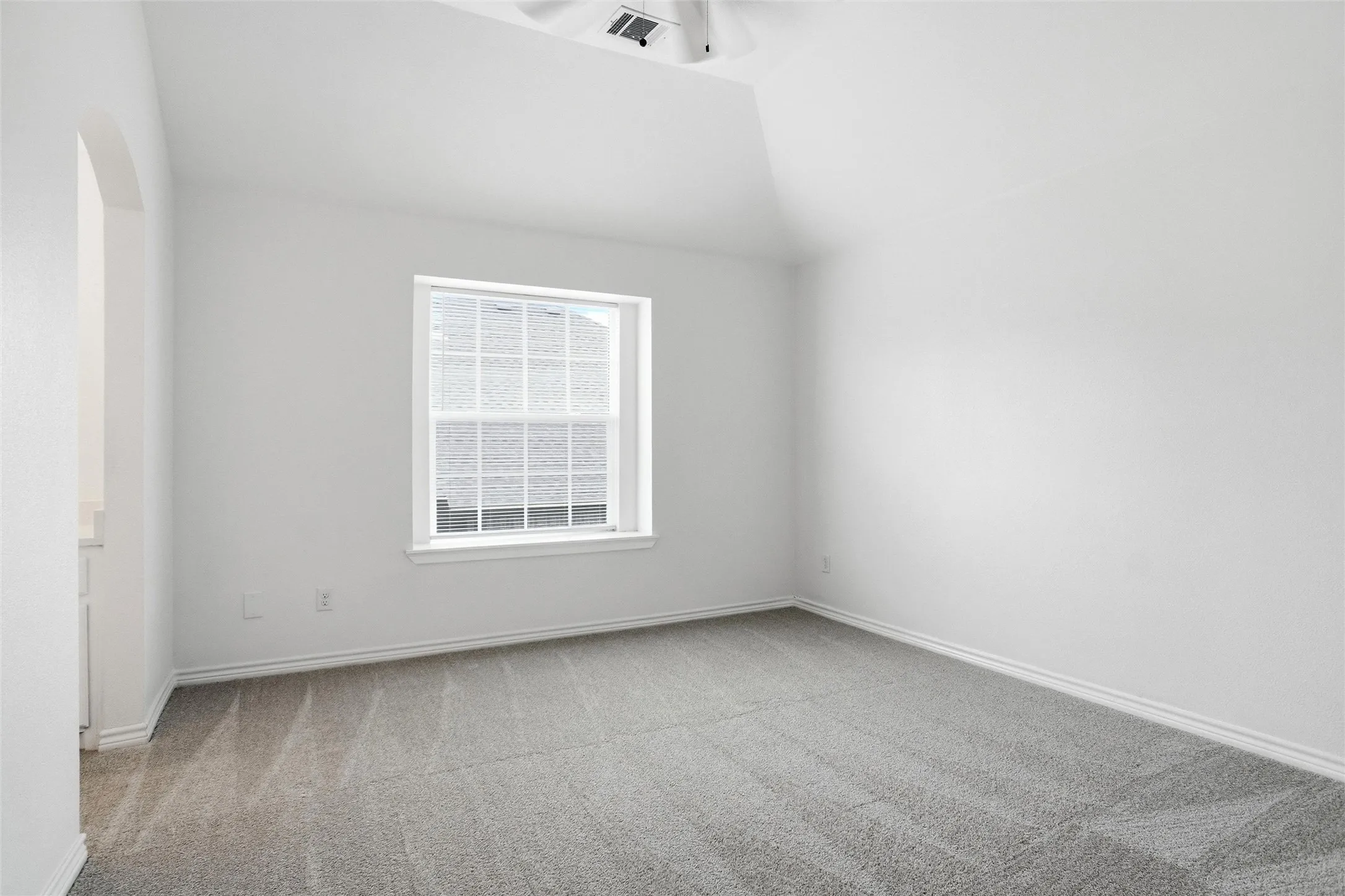 Single Family Residence For Sale in Ellis County , 208 Wisteria Way, Red Oak, Texas 75154, 4 Bedroom, 4 Bathroom, 2 Garage spaces, 3,513 Sqft, built in 2010, Preowned, mls#21250485, Real Estate Agent in Red Oak, Homes For Sale in Ellis county, Homes For Sale in Red Oak, Realtor in Red Oak Texas, Real Estate Brokerage Independent Realty Texas, Luminita Cordes Realtor