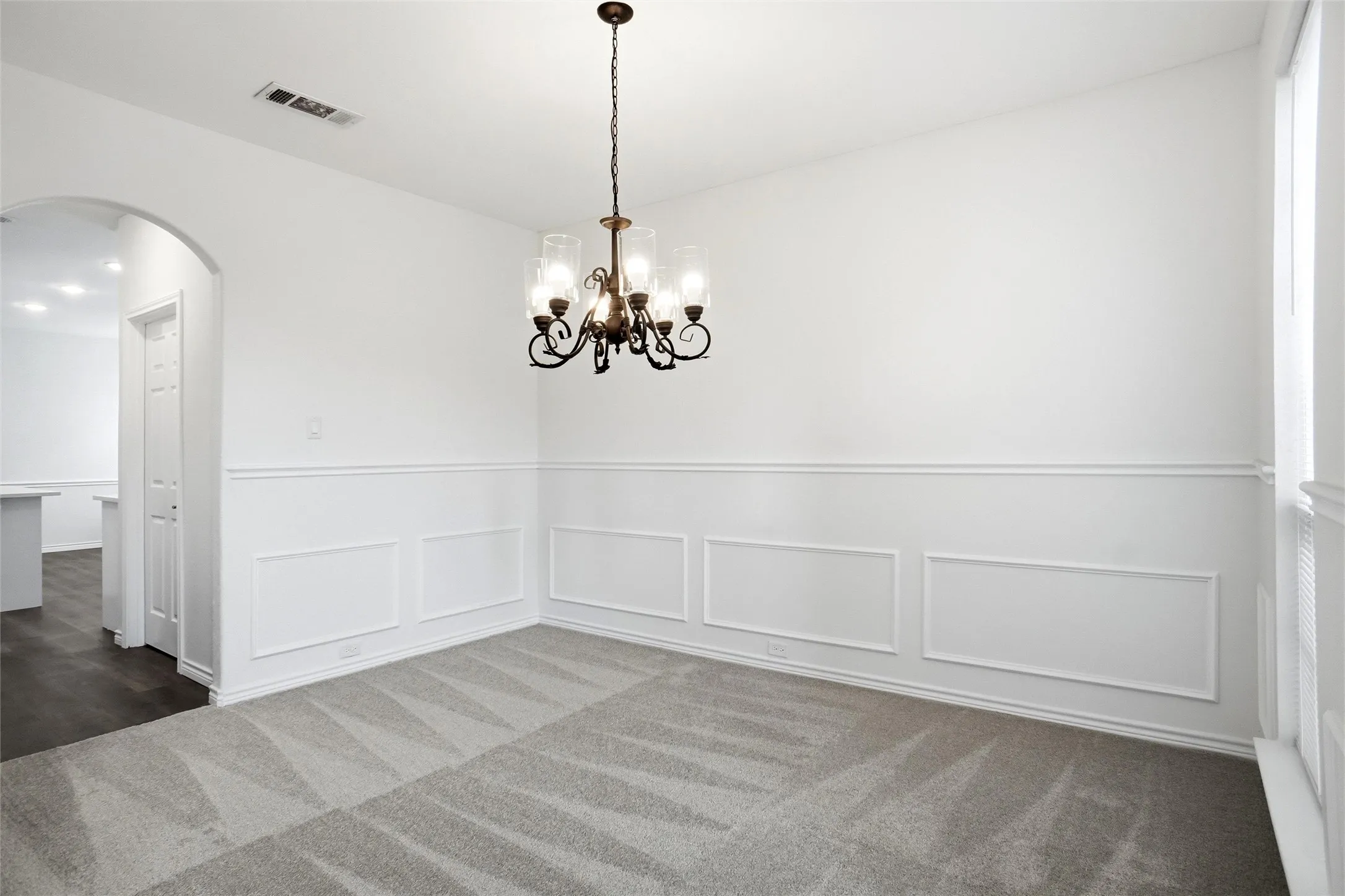 Single Family Residence For Sale in Ellis County , 208 Wisteria Way, Red Oak, Texas 75154, 4 Bedroom, 4 Bathroom, 2 Garage spaces, 3,513 Sqft, built in 2010, Preowned, mls#21250485, Real Estate Agent in Red Oak, Homes For Sale in Ellis county, Homes For Sale in Red Oak, Realtor in Red Oak Texas, Real Estate Brokerage Independent Realty Texas, Luminita Cordes Realtor
